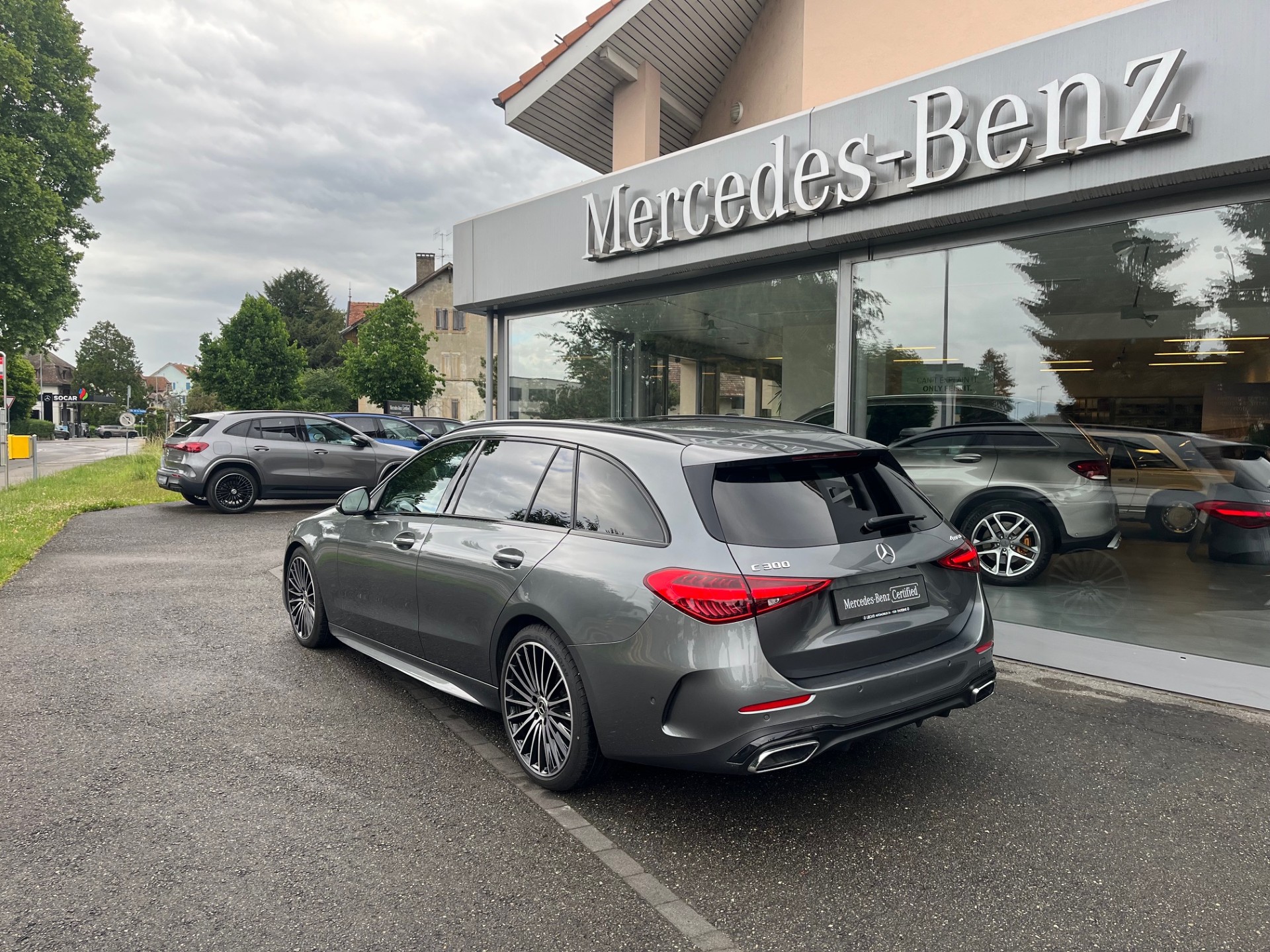 MERCEDES-BENZ C 300 T 4 Matic-image-3
