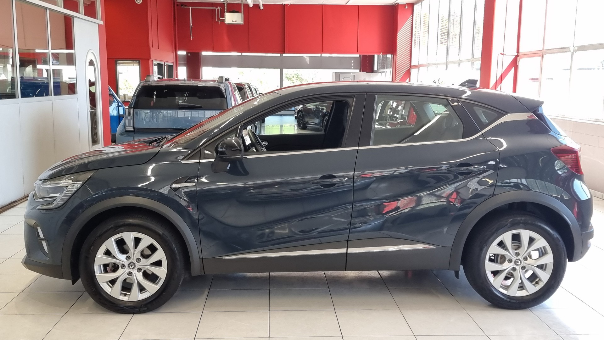 RENAULT Captur 1.3 TCe Intens EDC-image-2