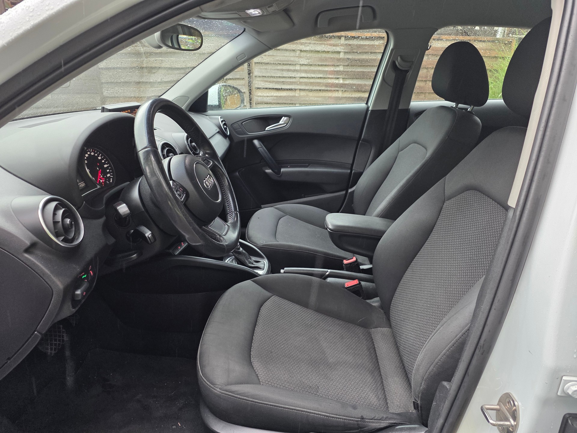 AUDI A1 Sportback 1.4 TFSI Ambition S-tronic ☆☆☆ MFK: 05.05.2026 ☆☆☆ Steuerkette frisch ersetzt ☆☆☆-image-7