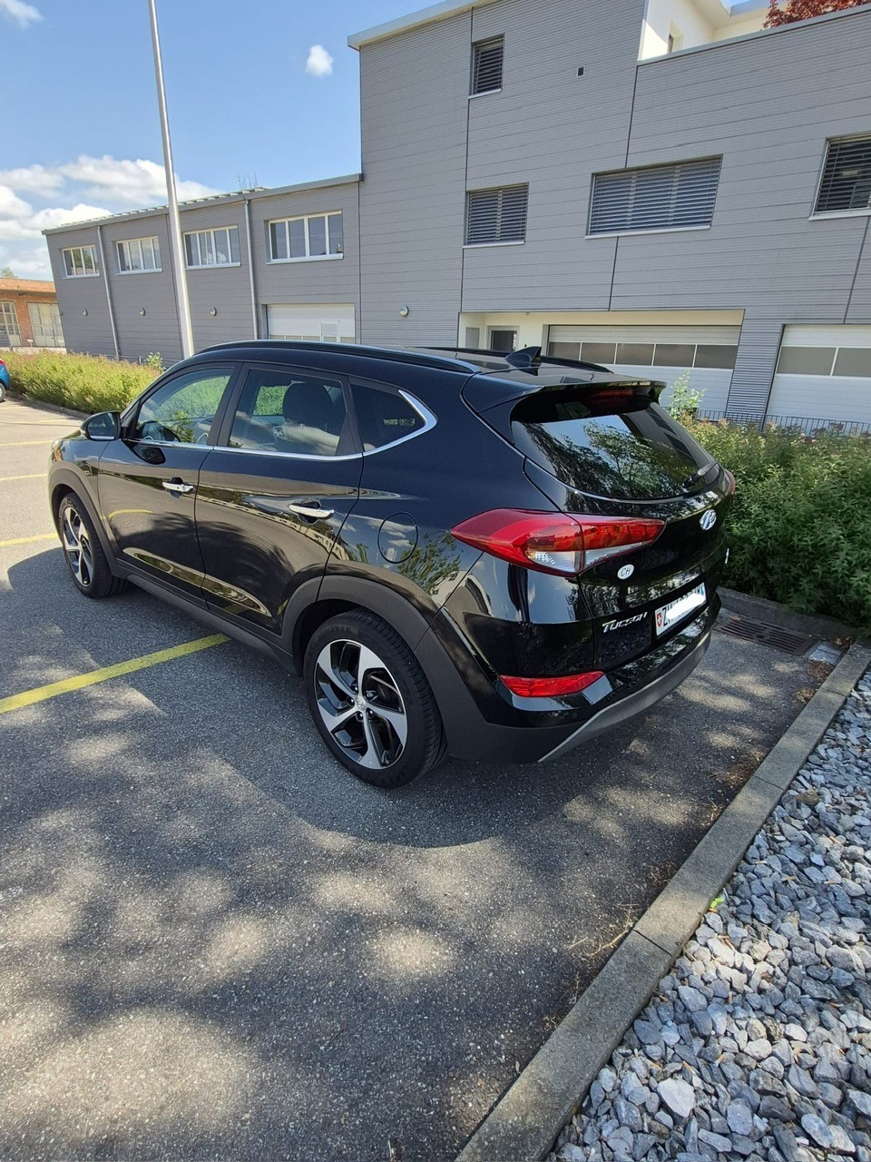 HYUNDAI Tucson 2.0 CRDI Vertex 4WD Automatic-image-1