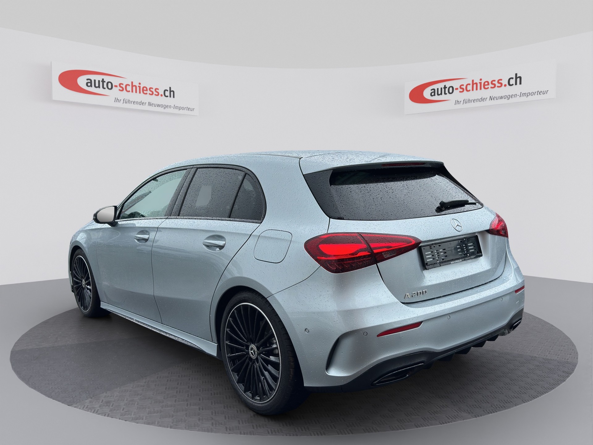 MERCEDES-BENZ A 200 7G-DCT AMG Line Night-image-2