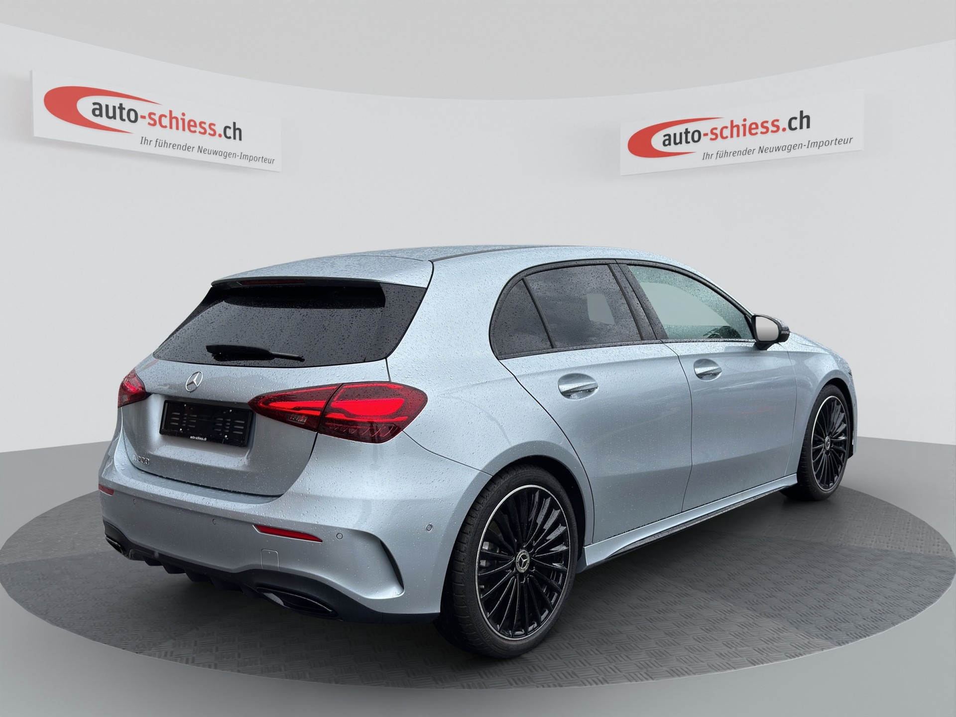 MERCEDES-BENZ A 200 7G-DCT AMG Line Night-image-4