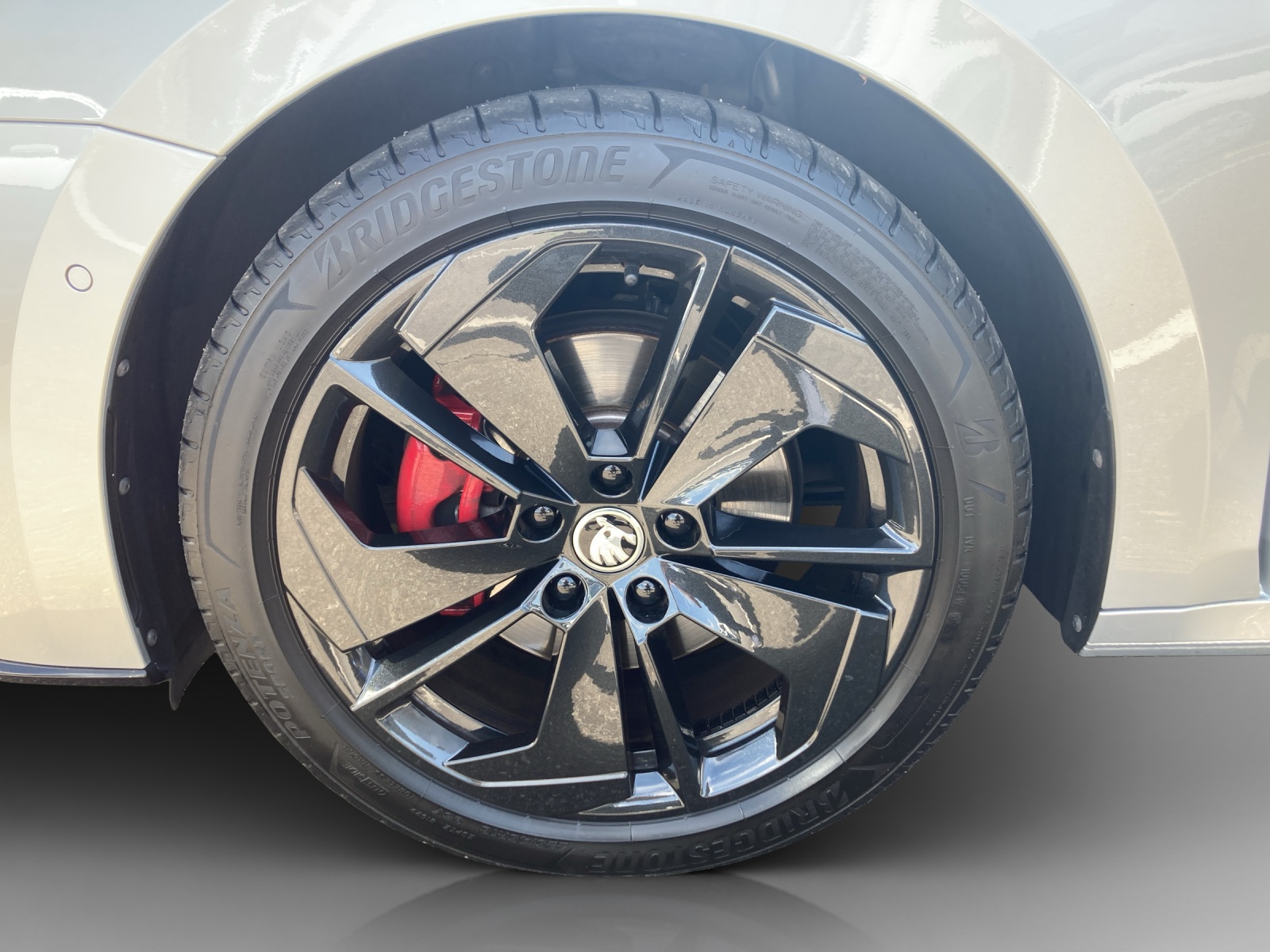 SKODA Octavia Combi 2.0 TDI DSG RS 4x4-image-15