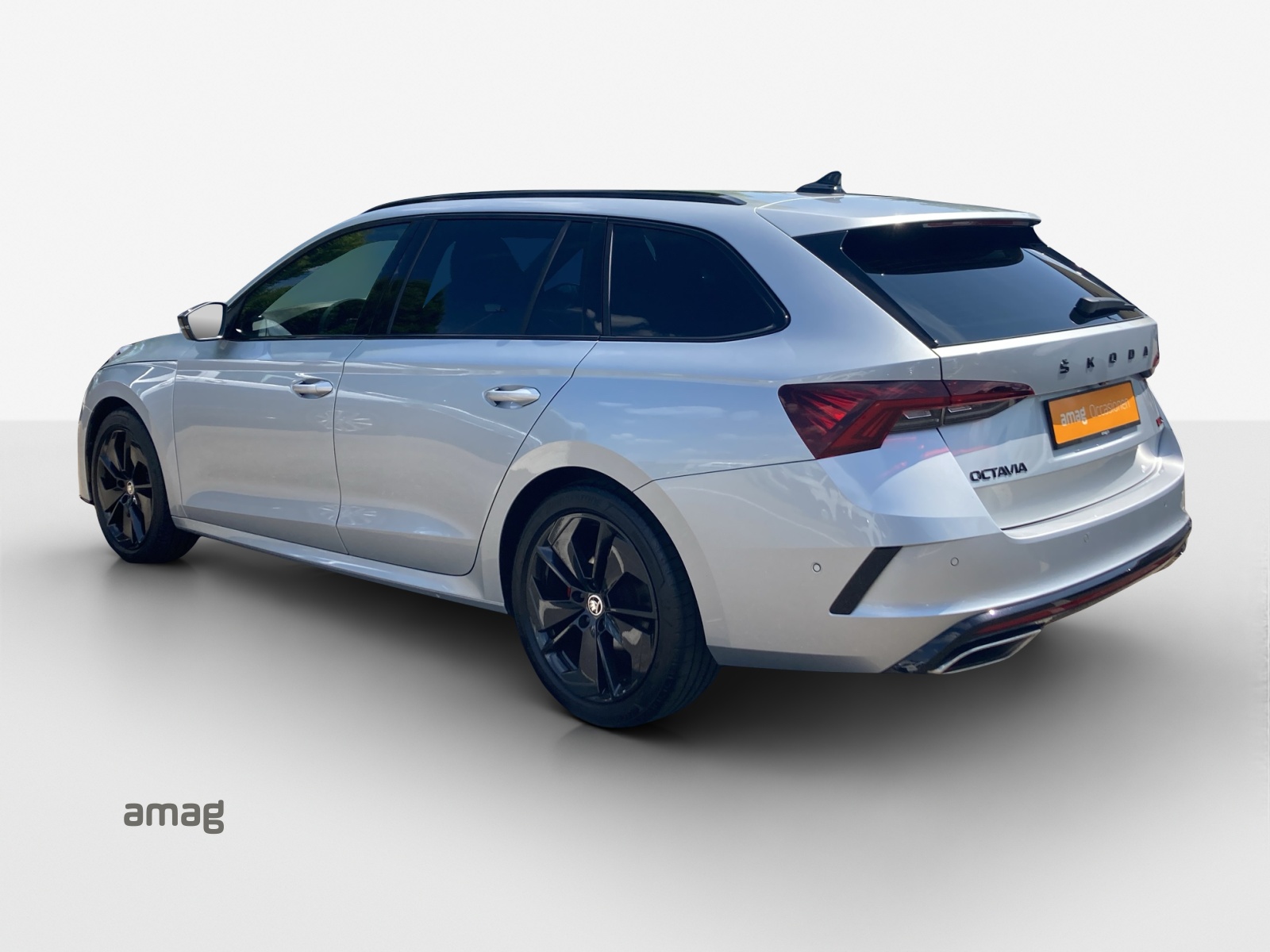 SKODA Octavia Combi 2.0 TDI DSG RS 4x4-image-2