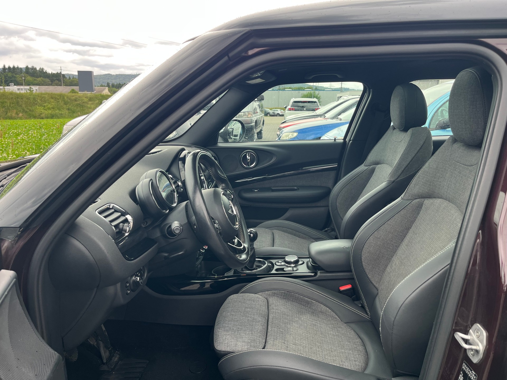 MINI Clubman Cooper-image-9