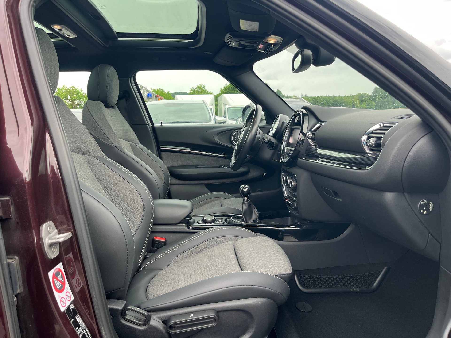 MINI Clubman Cooper-image-12