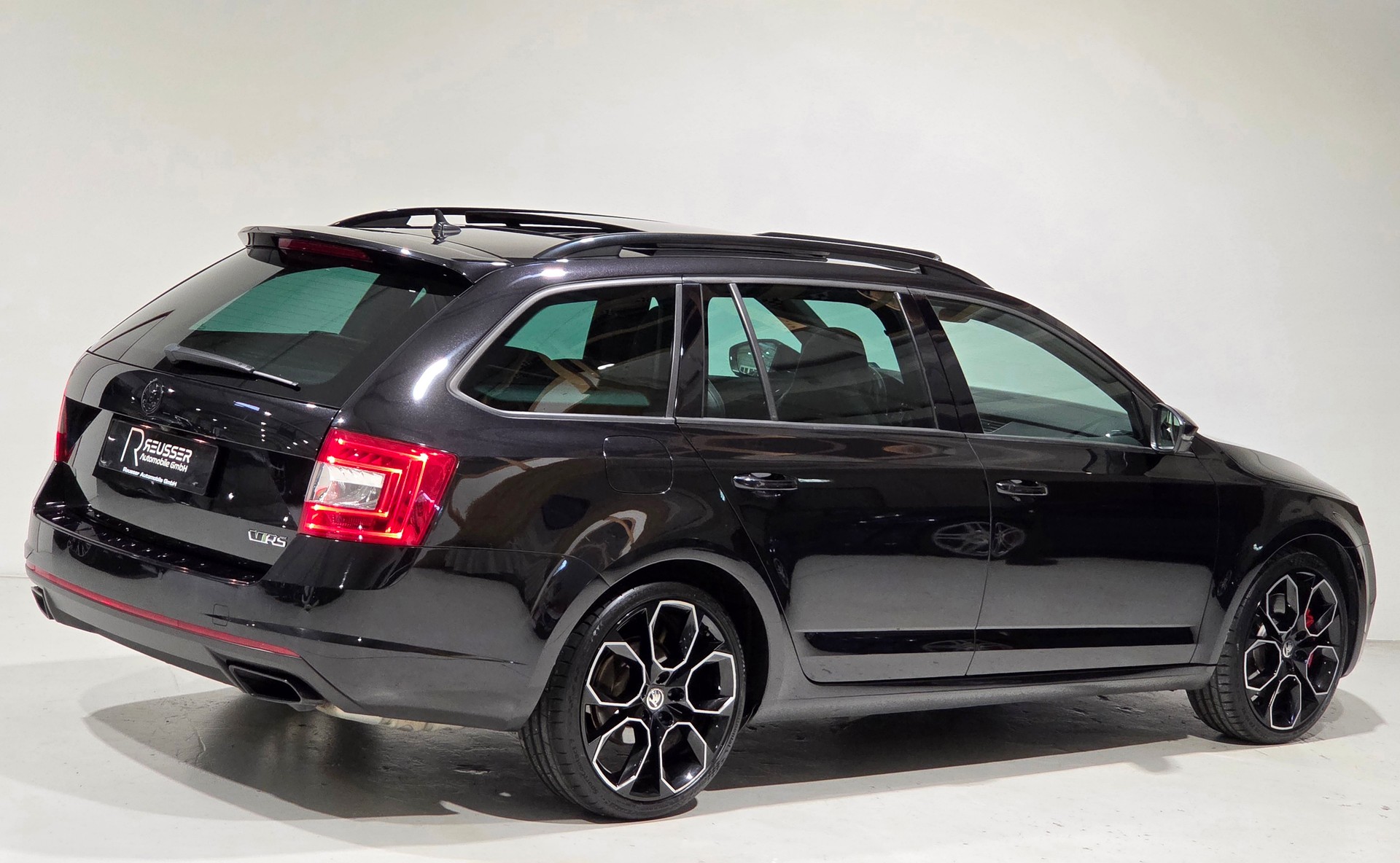 SKODA Octavia Combi 2.0 TSI RS 230 DSG-image-24