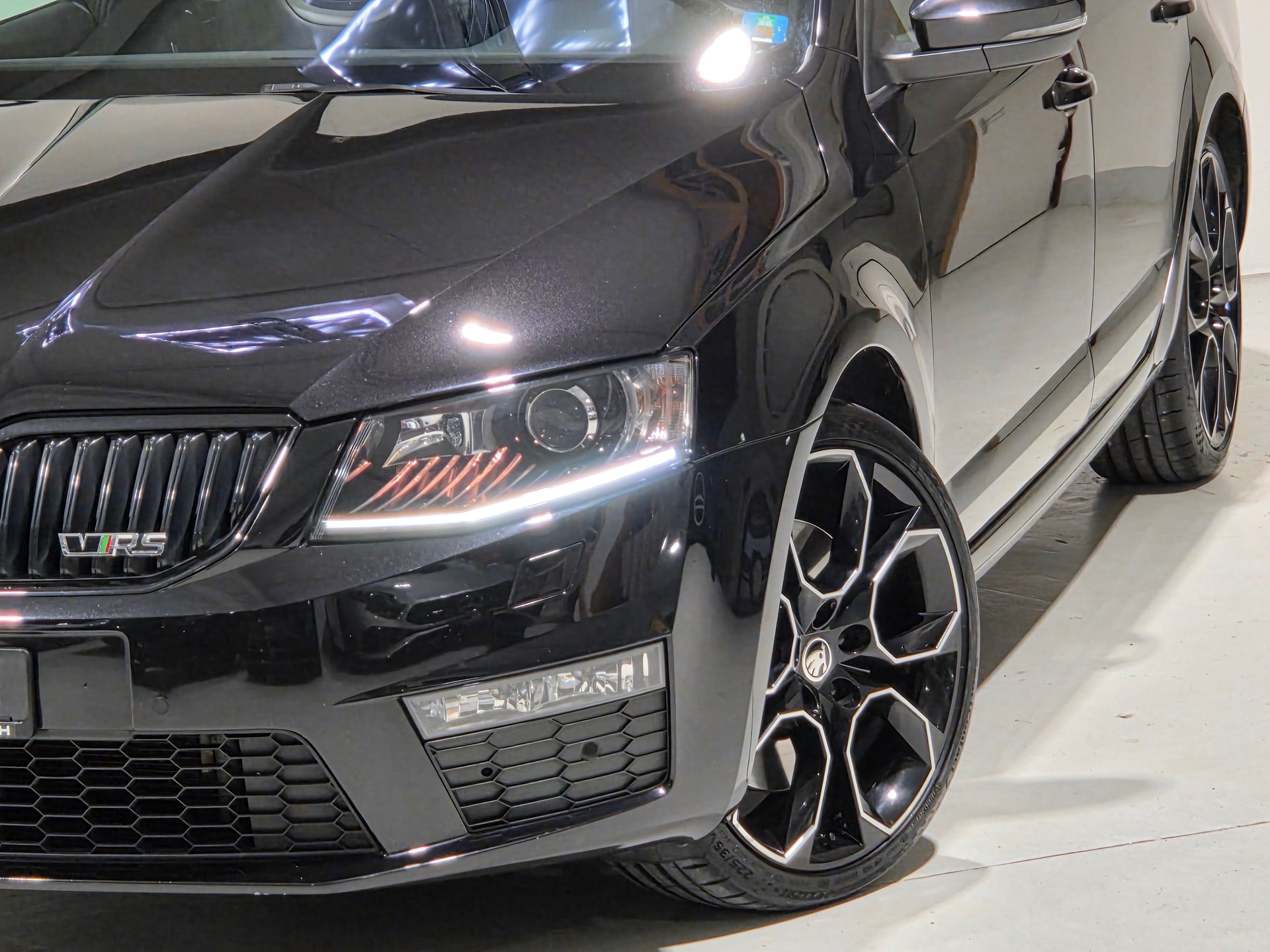 SKODA Octavia Combi 2.0 TSI RS 230 DSG-image-20
