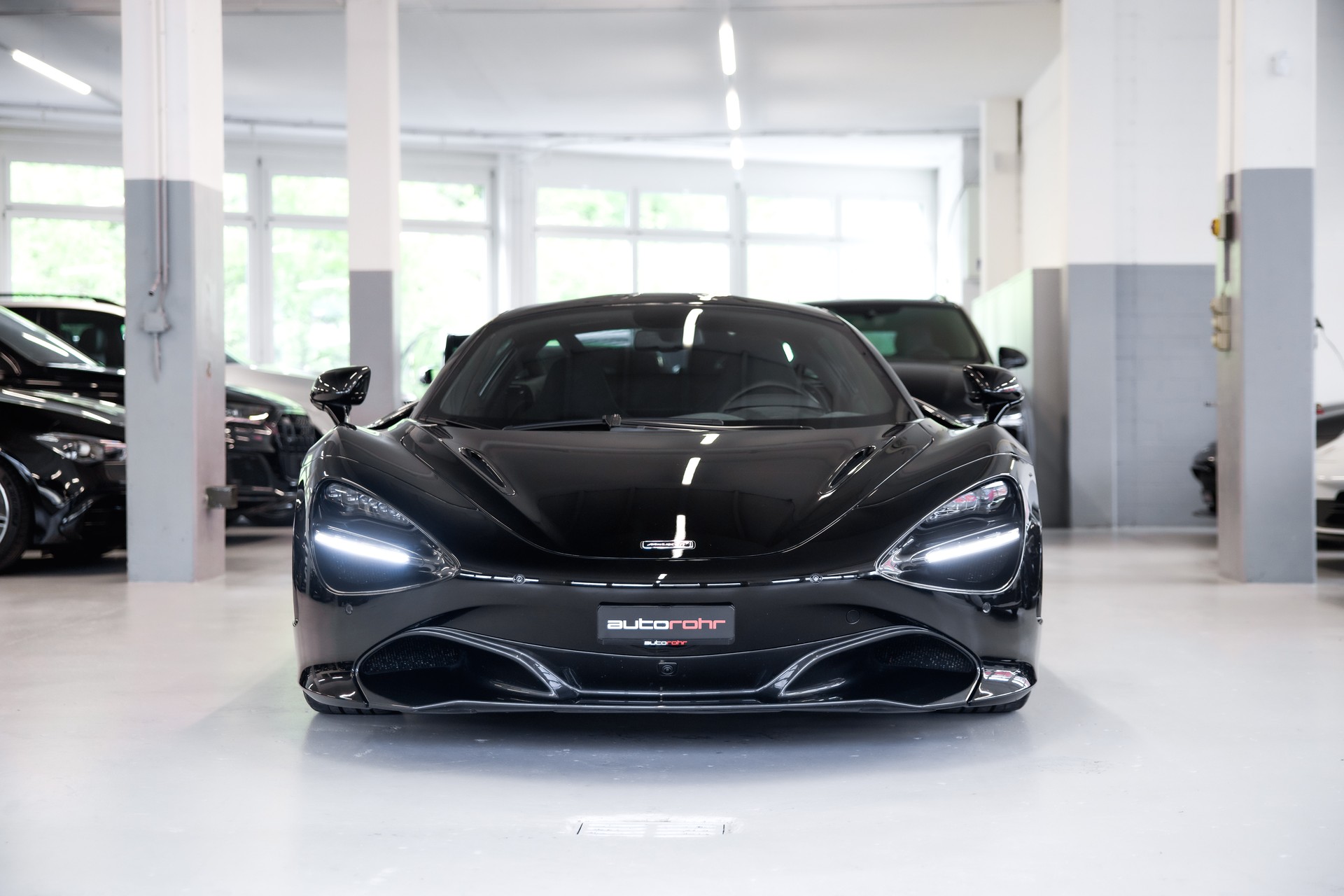 McLAREN 720S Coupé 4.0 V8 SSG-image-1