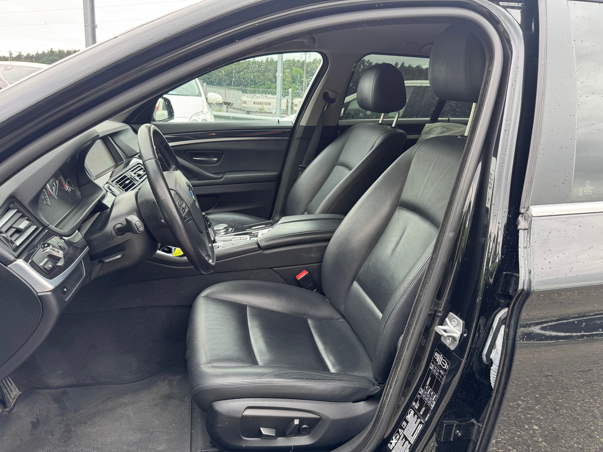 MERCEDES-BENZ A 180 Urban 7G-DCT-image-9