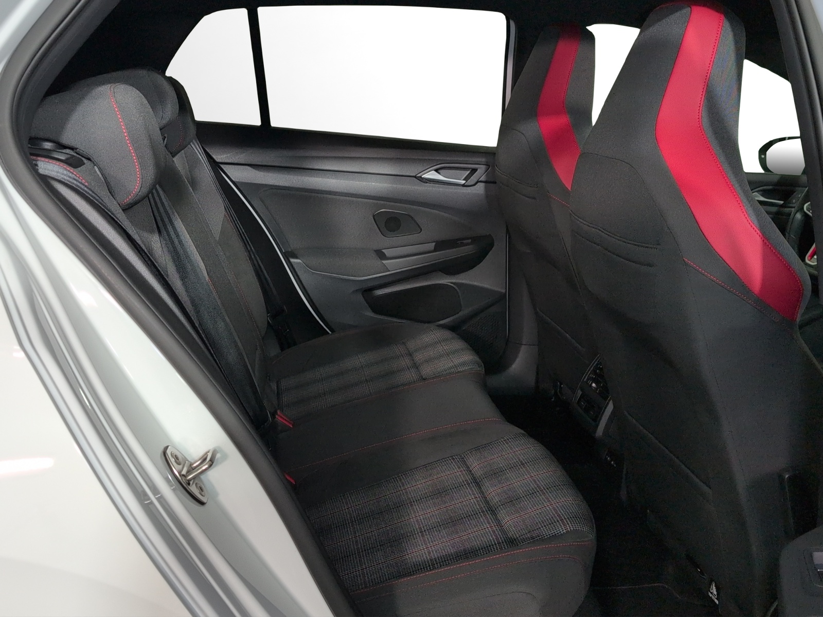 VW Golf 2.0 TSI GTI DSG-image-8