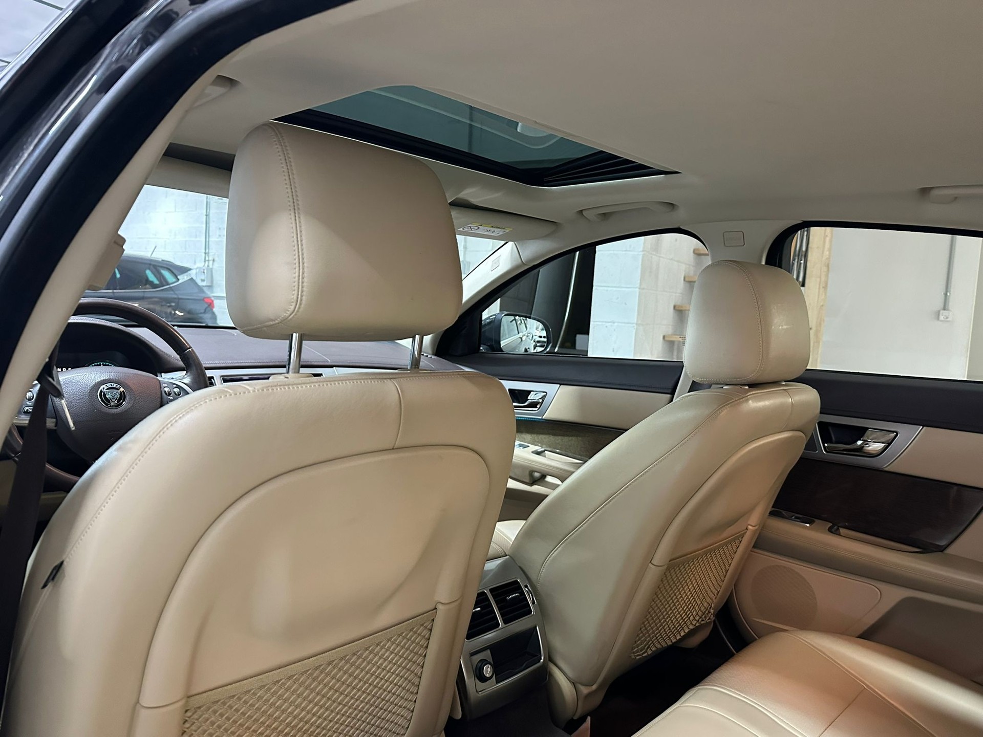 JAGUAR XF 3.0 V6 S/C 4x4-image-6