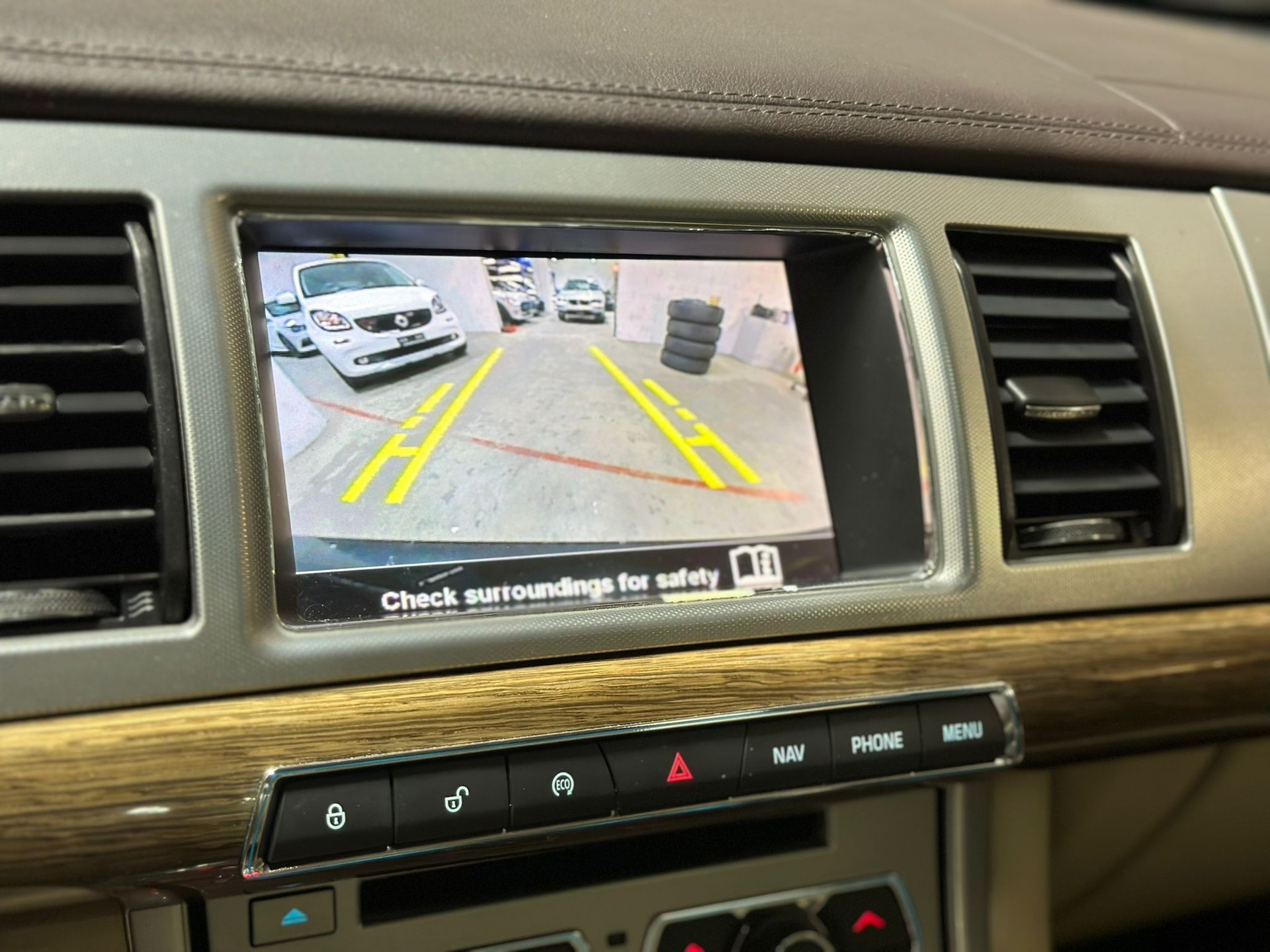 JAGUAR XF 3.0 V6 S/C 4x4-image-11
