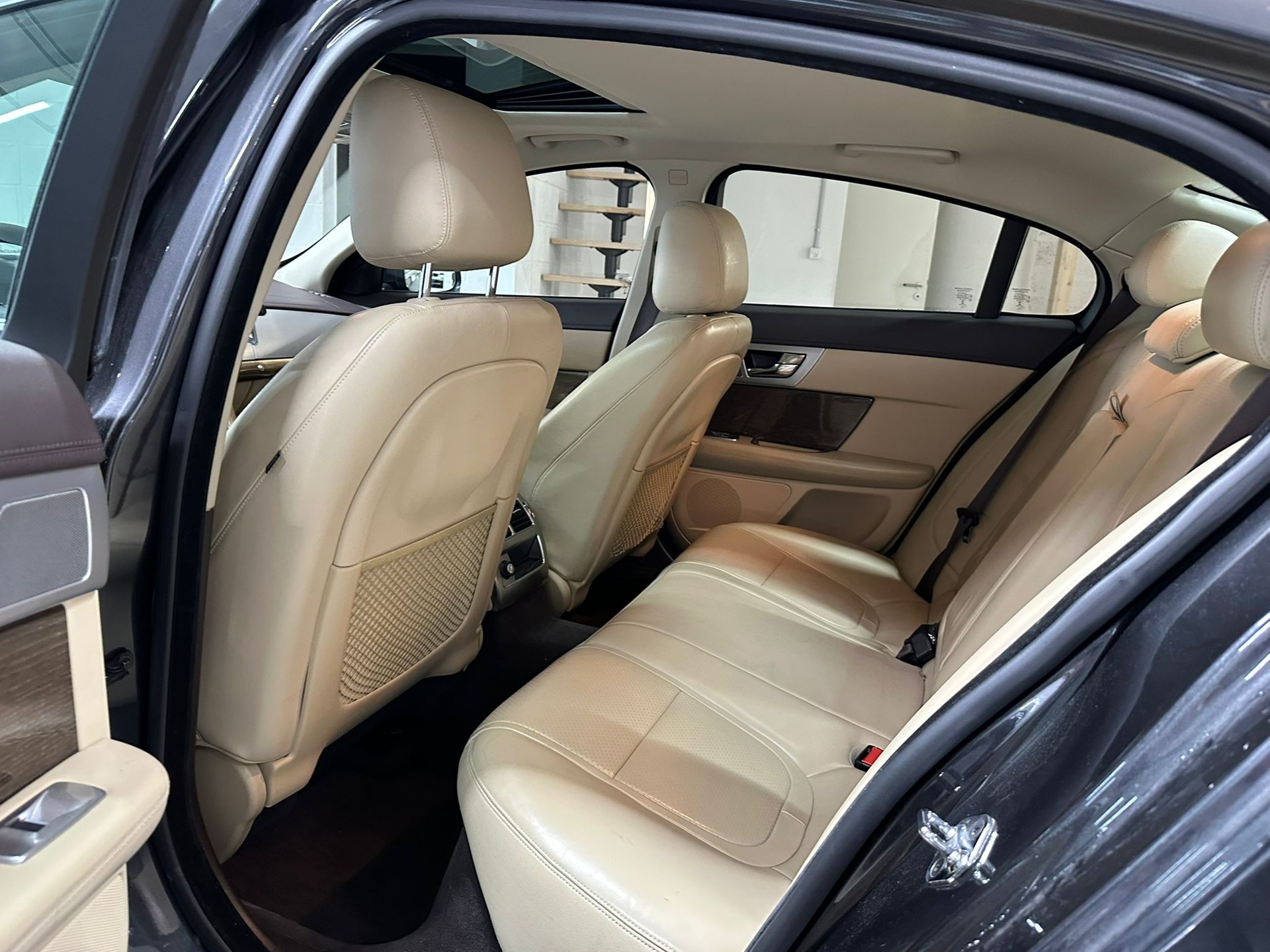 JAGUAR XF 3.0 V6 S/C 4x4-image-7