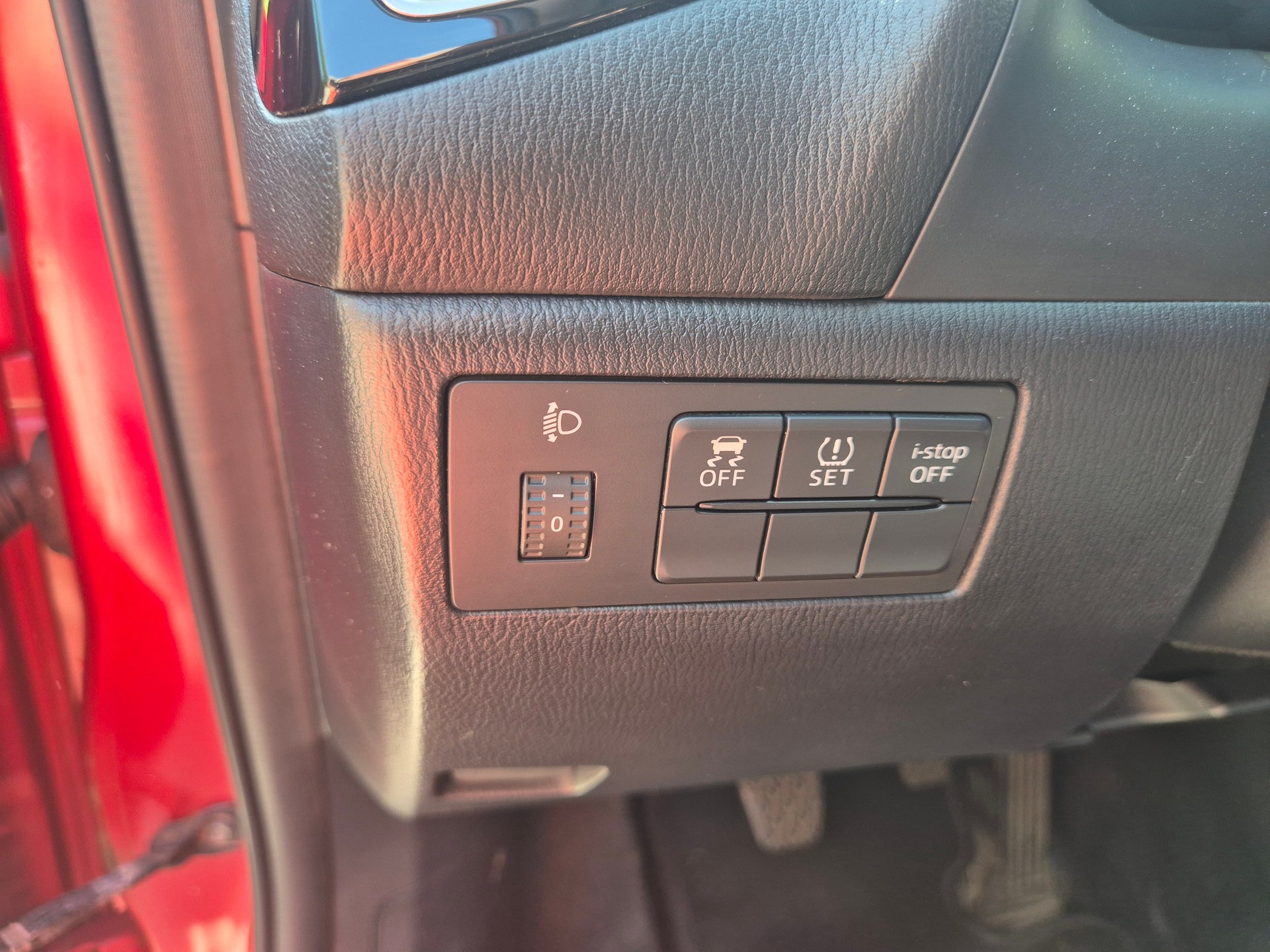 MAZDA 3 2.0 16V Ambition Plus-image-8
