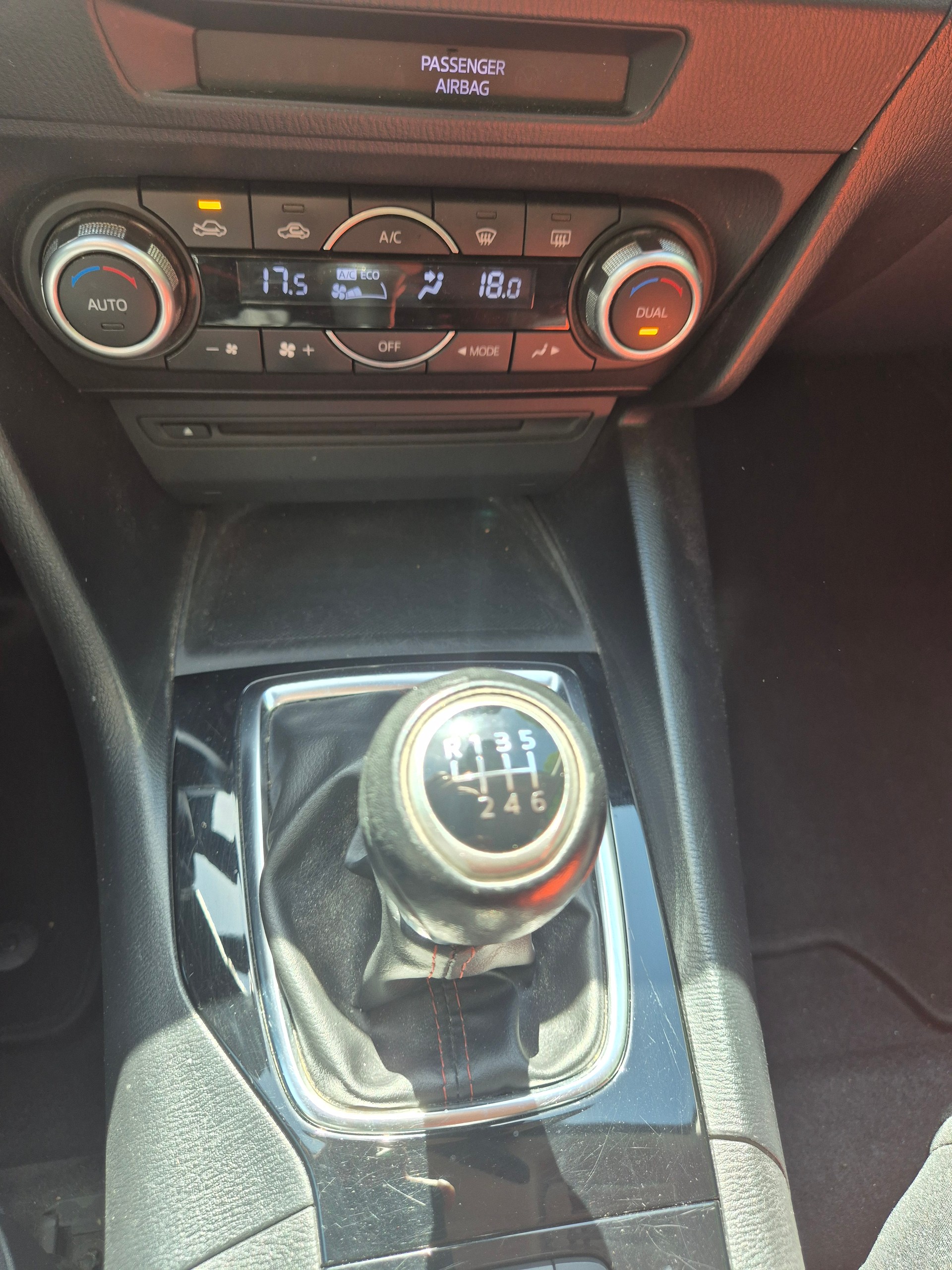 MAZDA 3 2.0 16V Ambition Plus-image-15