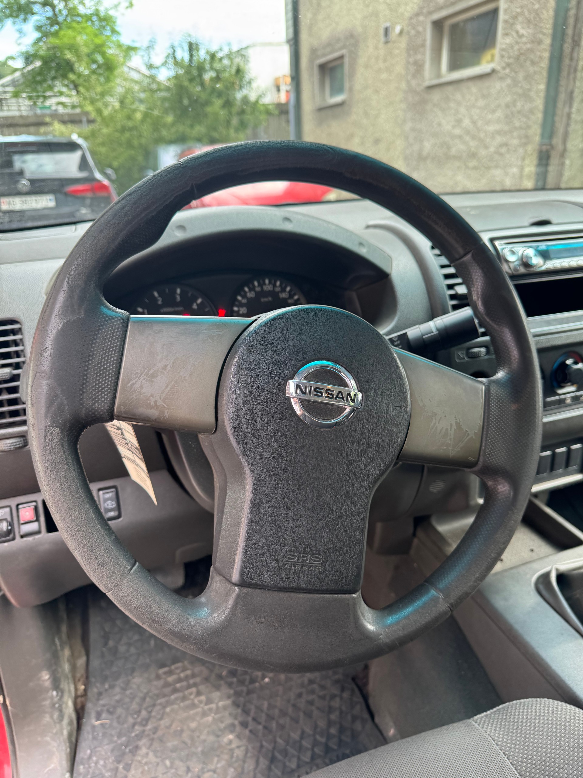 NISSAN Navara King Cab SE 2.5 dCi 4WD-image-10