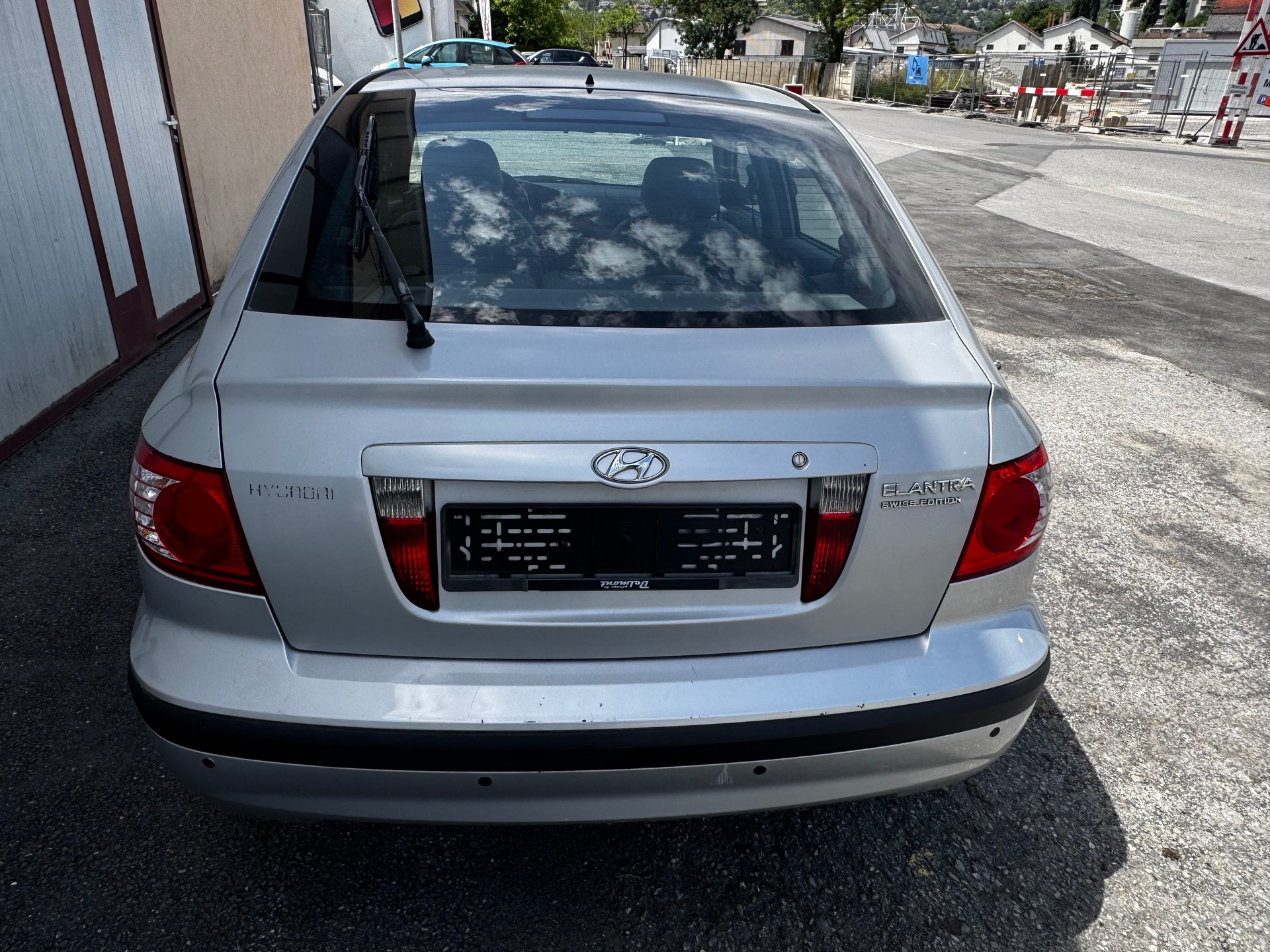 HYUNDAI Elantra 2.0 16V Swiss Edition-image-1