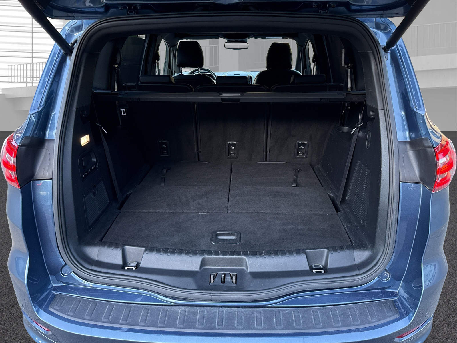 FORD S-Max 2.0 TDCi ST-Line AWD Automatic-image-16