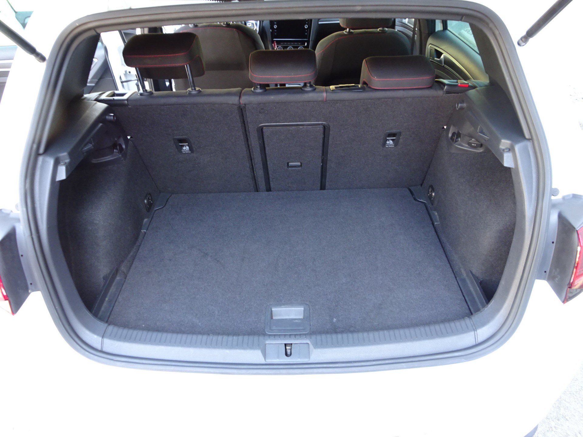 VW Golf 2.0 TSI GTI Performance DSG-image-13