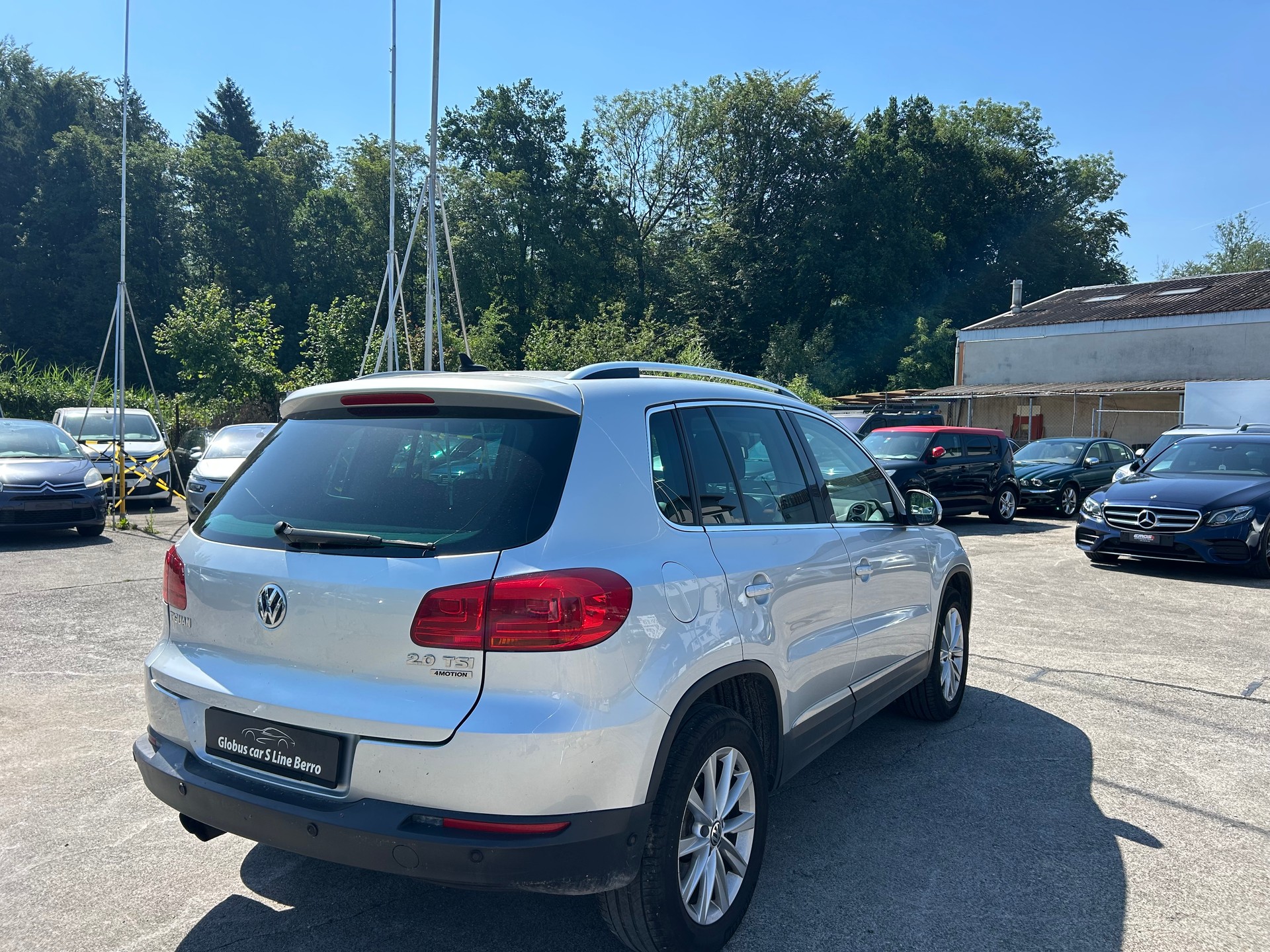 VW Tiguan 2.0 TSI Design 4Motion-image-4