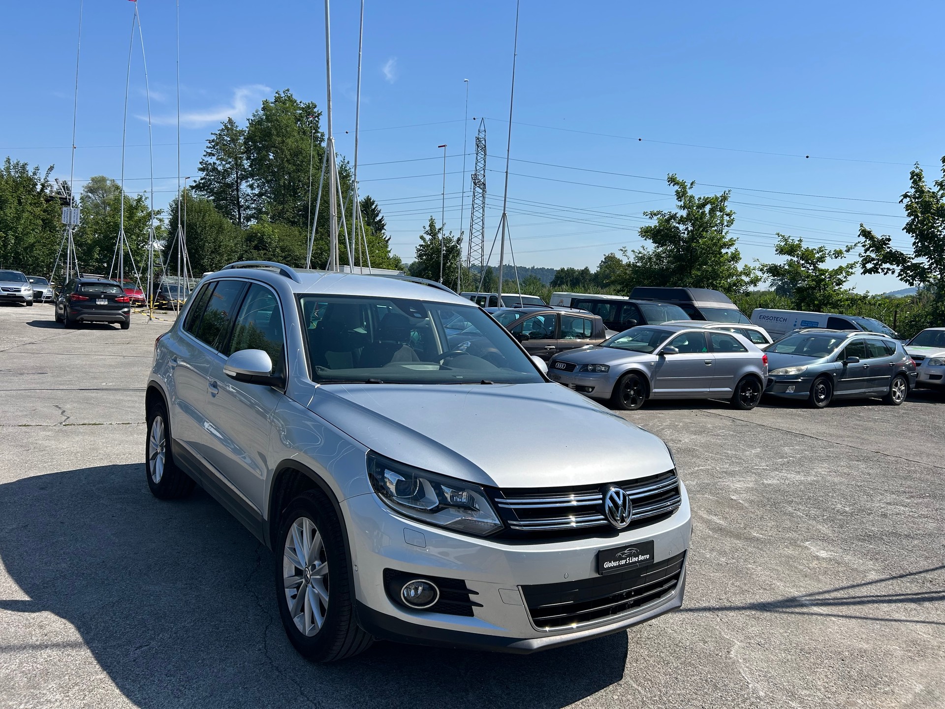 VW Tiguan 2.0 TSI Design 4Motion-image-1
