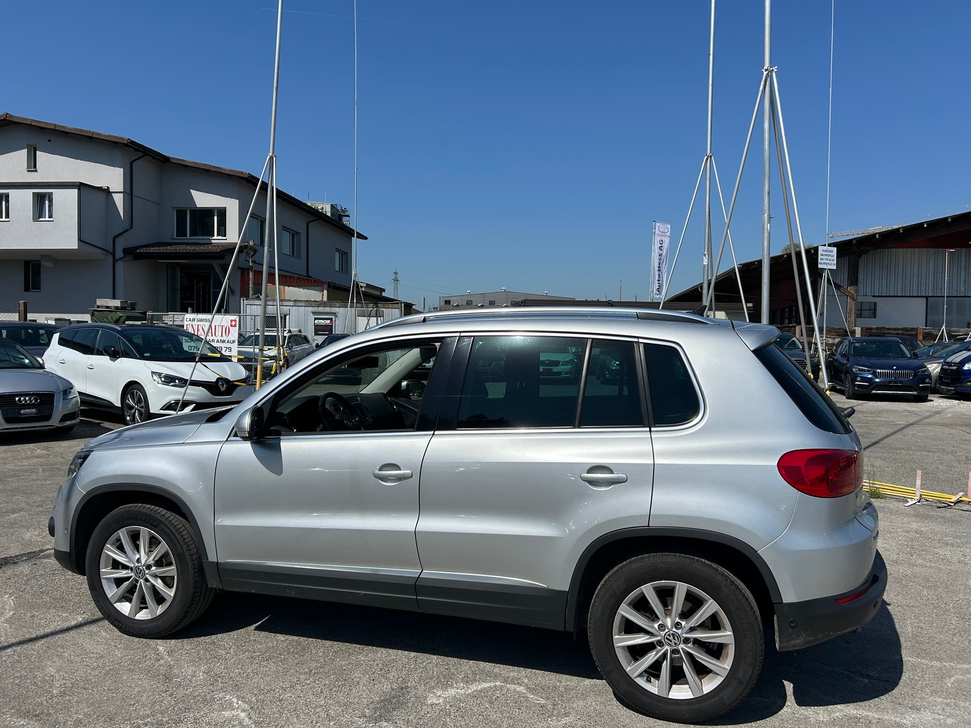 VW Tiguan 2.0 TSI Design 4Motion-image-7