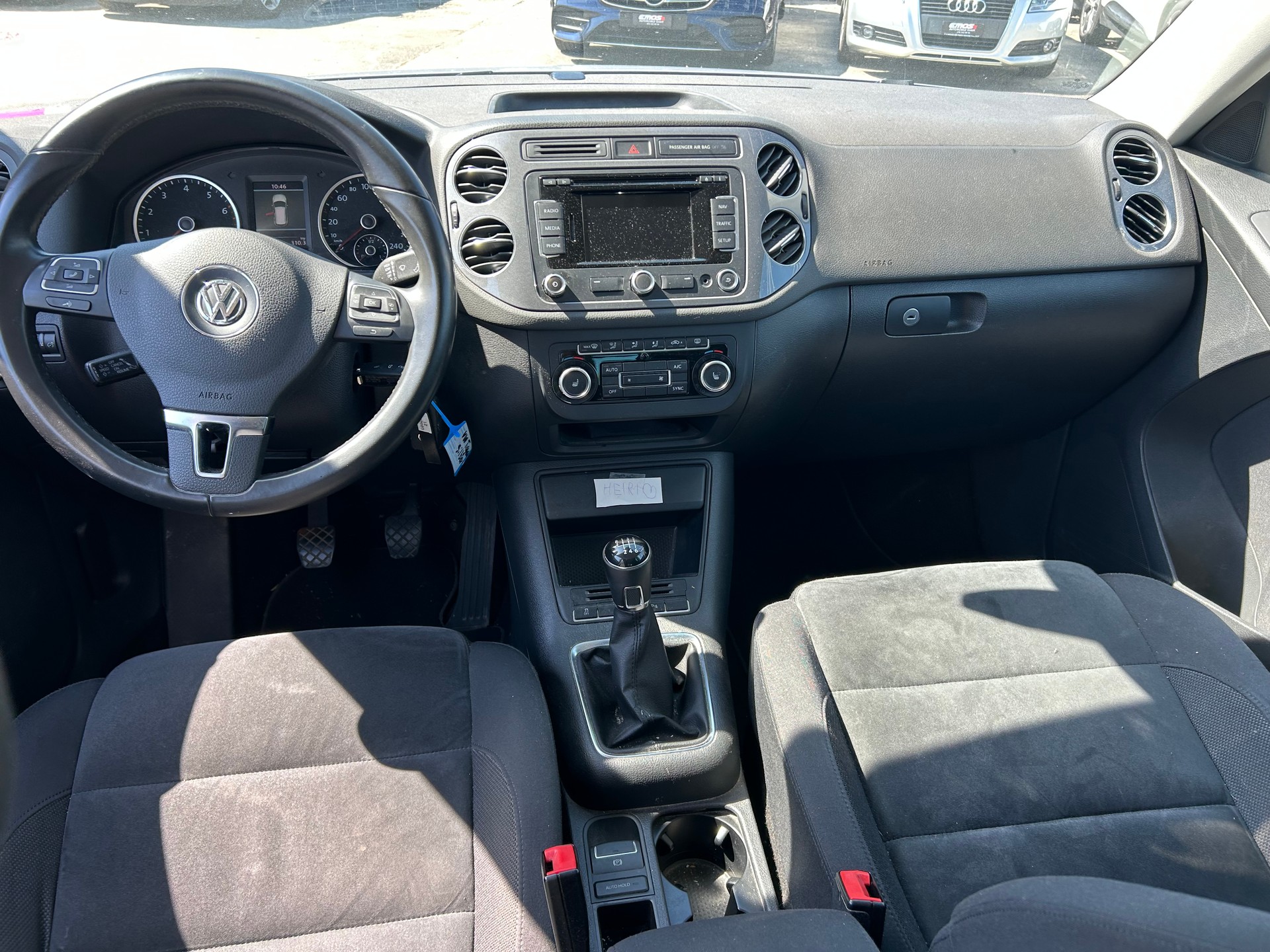 VW Tiguan 2.0 TSI Design 4Motion-image-10