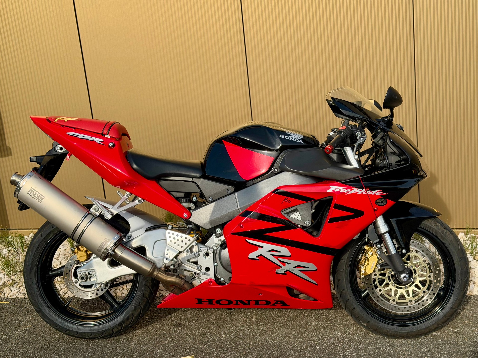 HONDA CBR 900 RR Fireblade FI-showroom-element-3