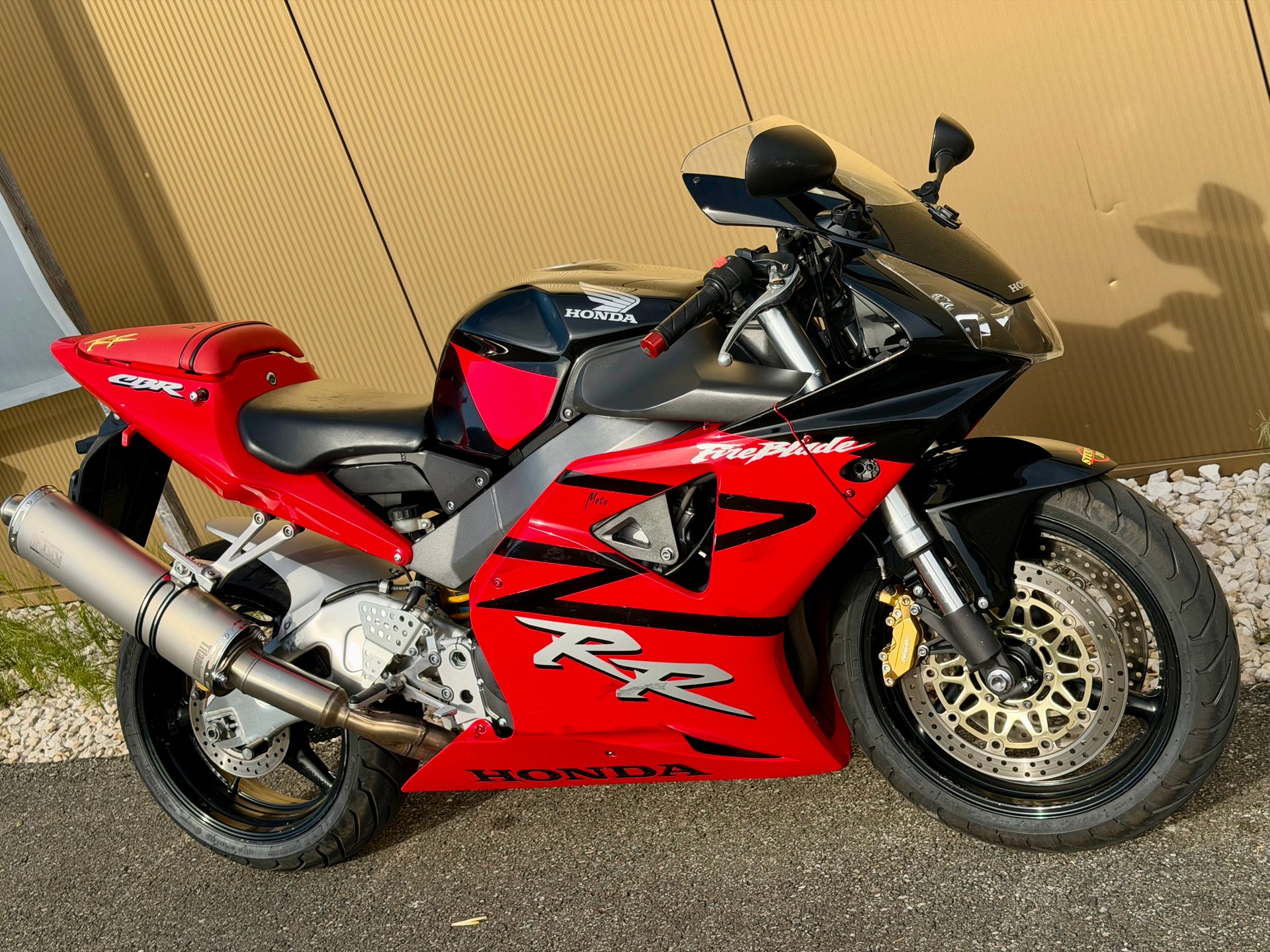 HONDA CBR 900 RR Fireblade FI-showroom-element-2