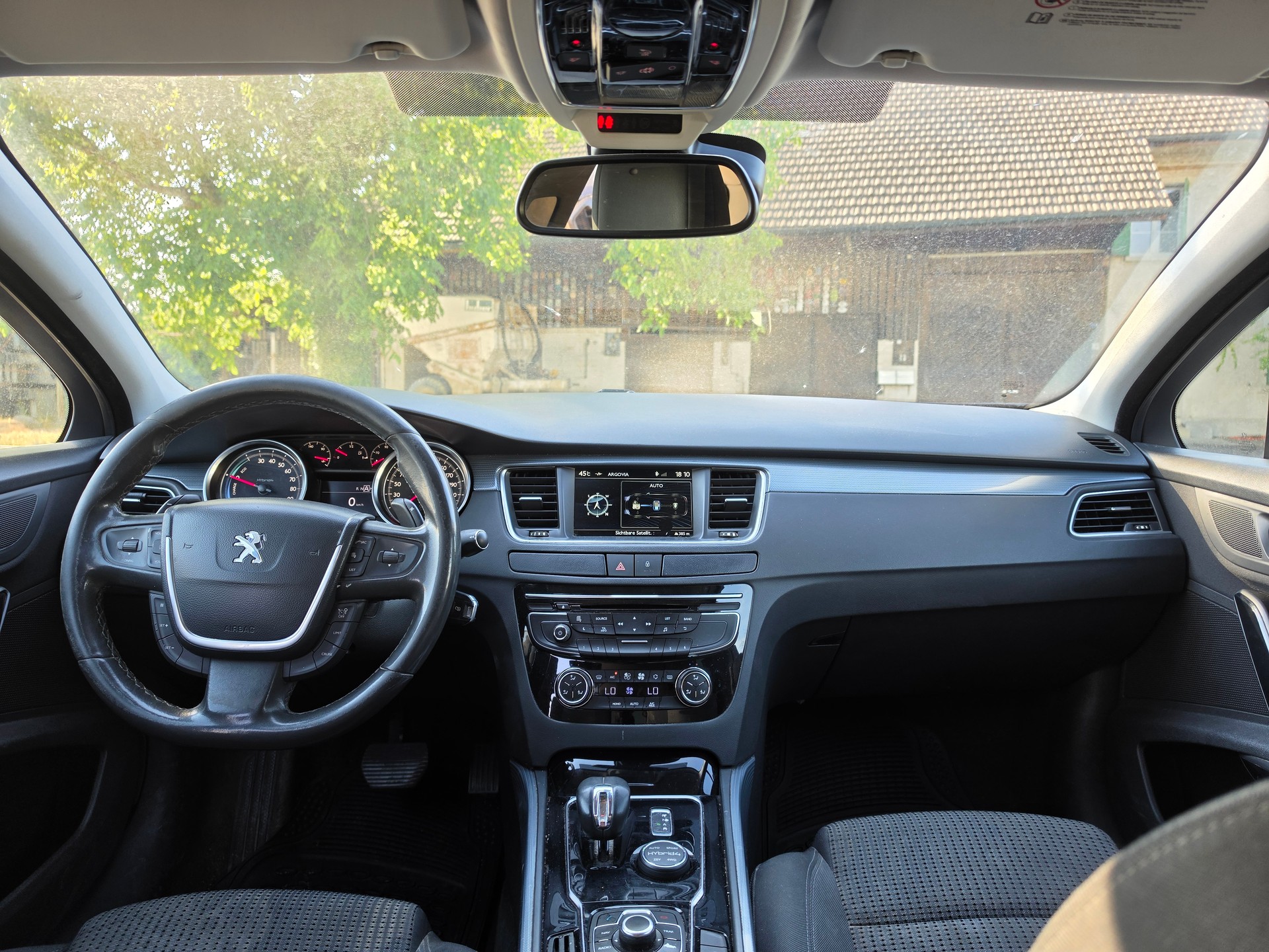 PEUGEOT 508 2.0 HDI Hybrid4 Allure EGS6-image-8