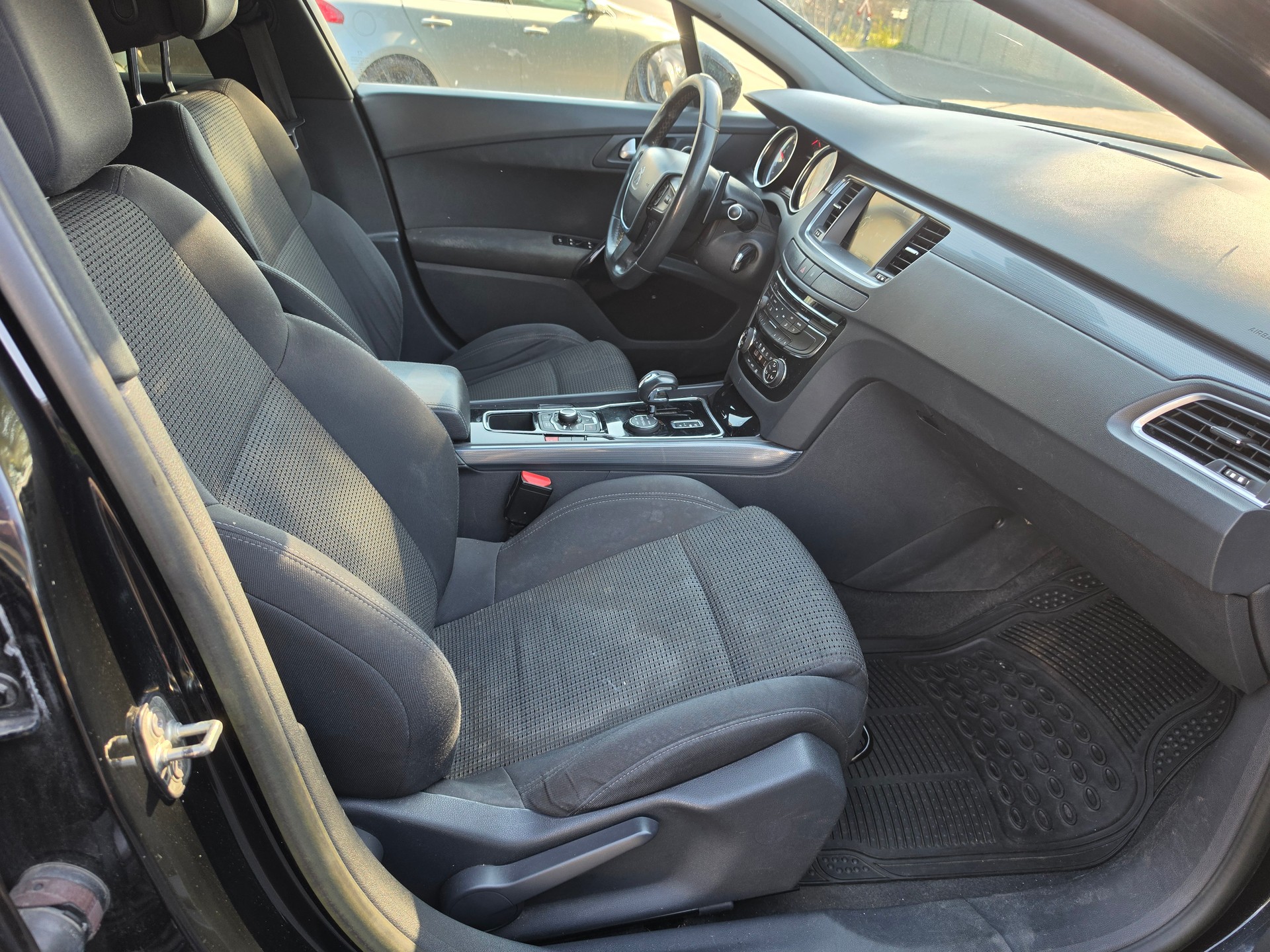 PEUGEOT 508 2.0 HDI Hybrid4 Allure EGS6-image-10