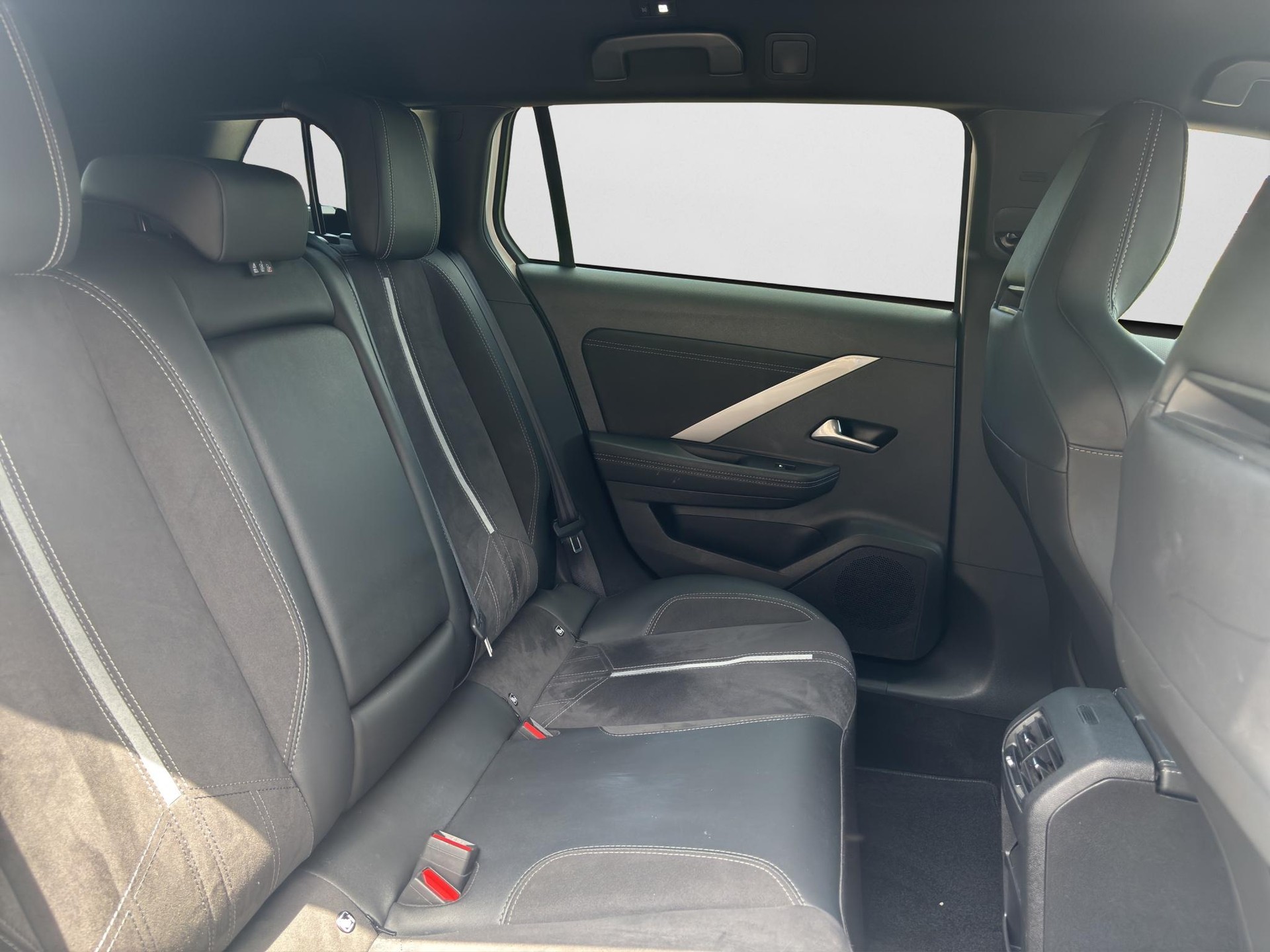 OPEL Astra Sports Tourer 1.6 T PHEV 225 GSe-image-14