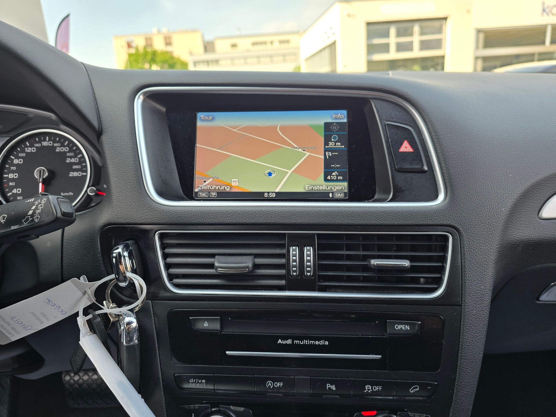 AUDI Q5 2.0 TDI quattro S-tronic-image-5