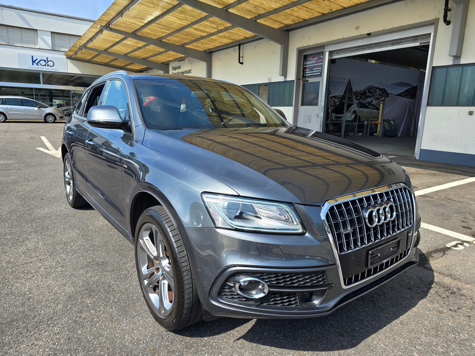 AUDI Q5 2.0 TDI quattro S-tronic-image-2