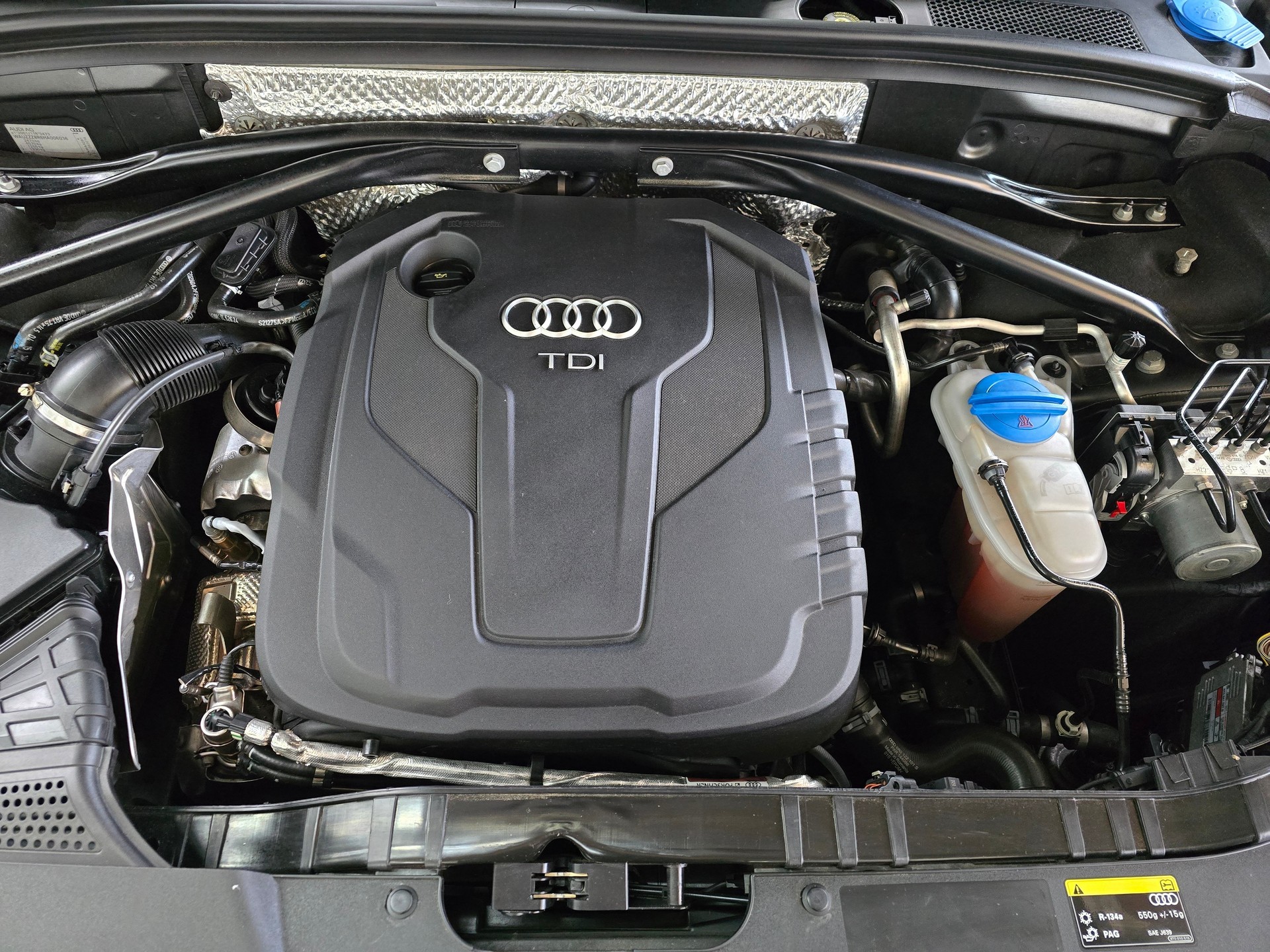 AUDI Q5 2.0 TDI quattro S-tronic-image-21