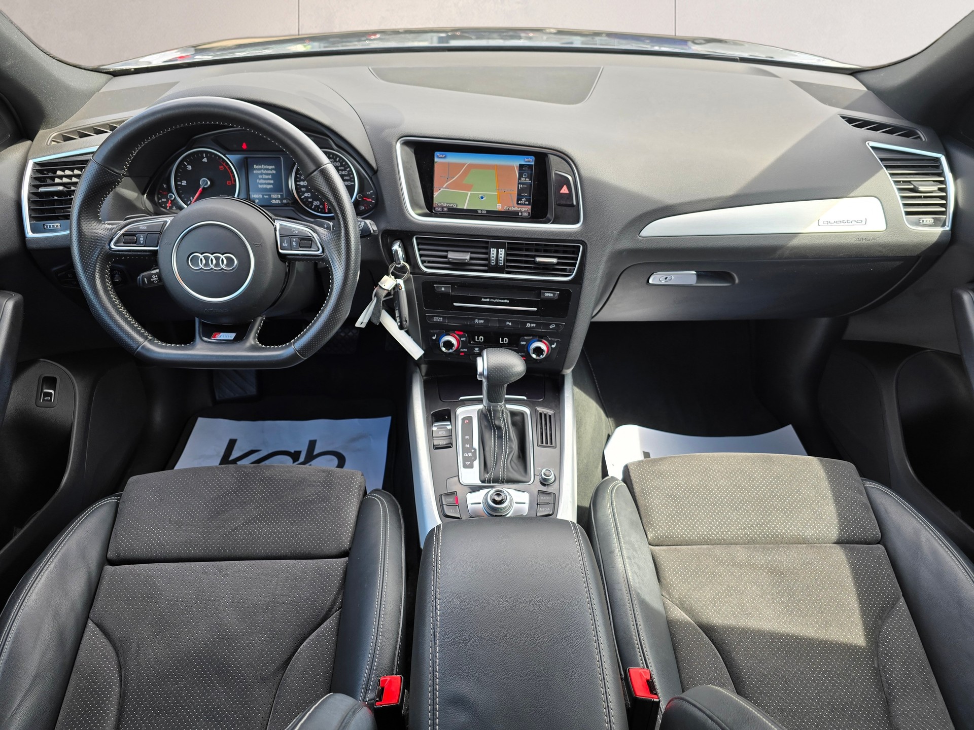 AUDI Q5 2.0 TDI quattro S-tronic-image-1