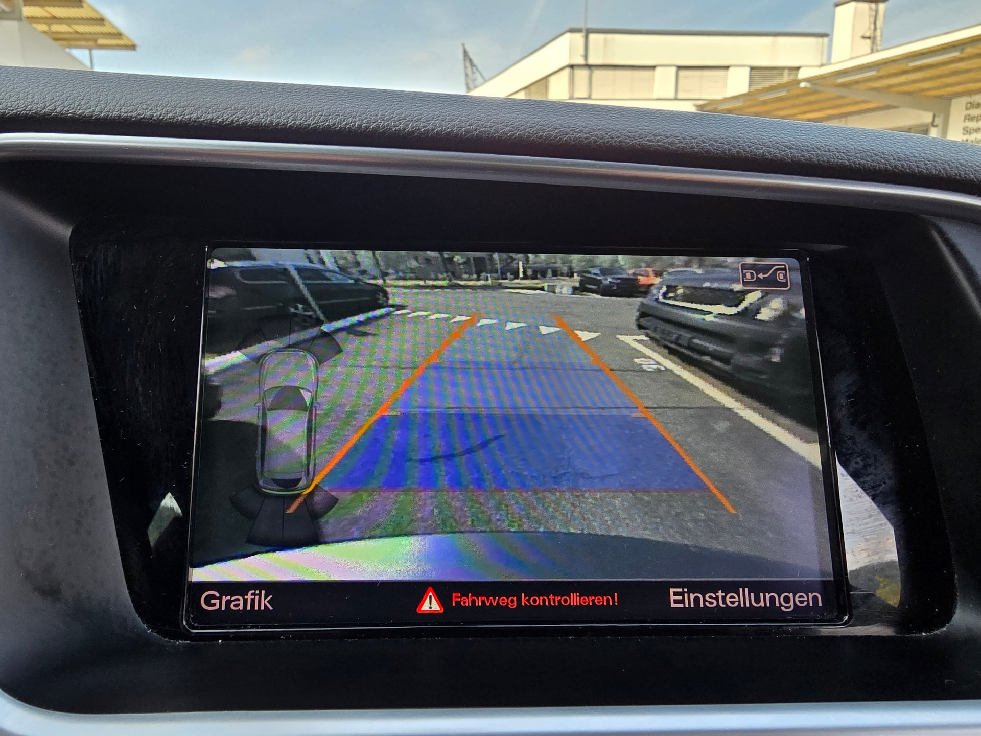 AUDI Q5 2.0 TDI quattro S-tronic-image-14