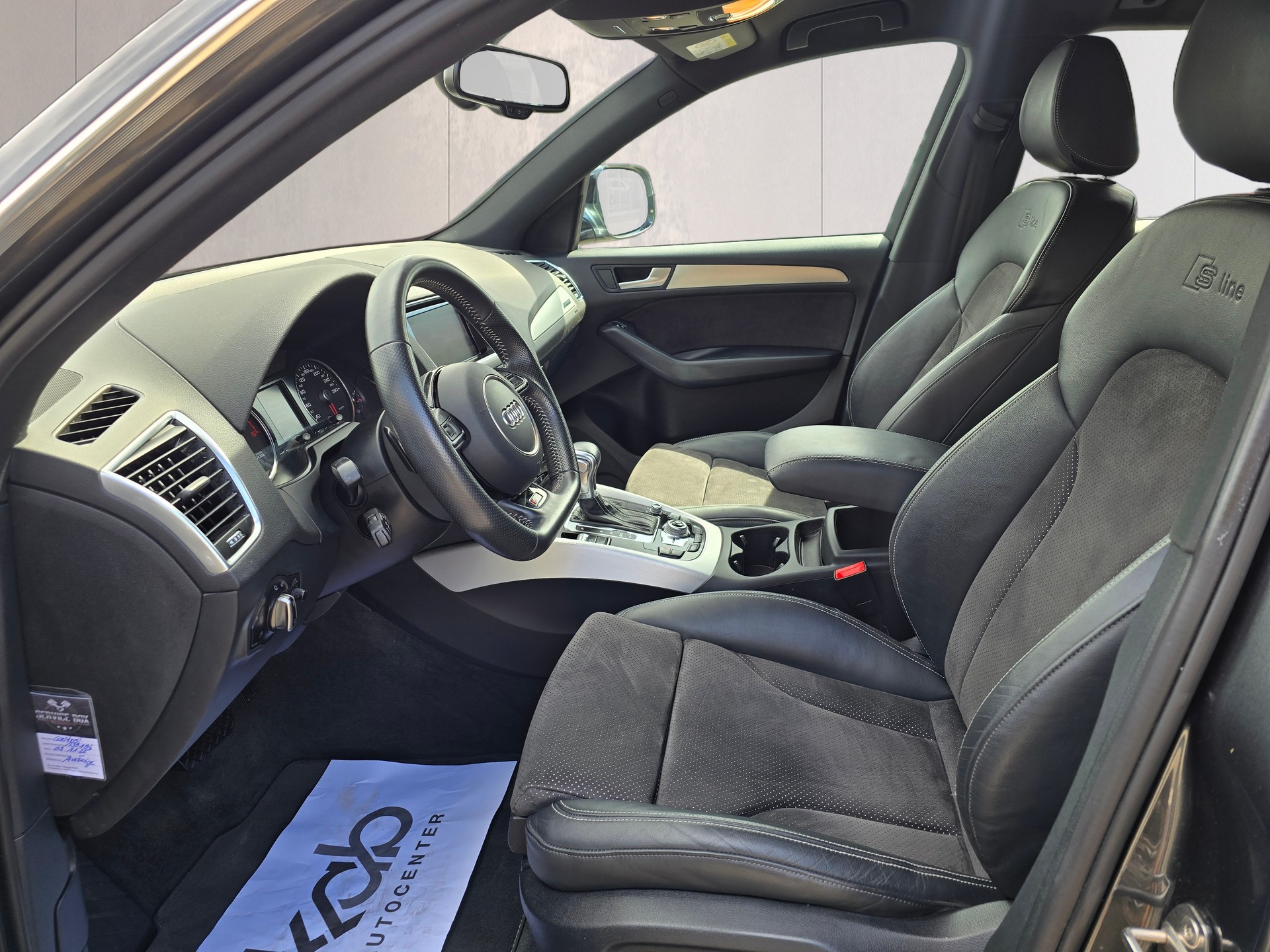 AUDI Q5 2.0 TDI quattro S-tronic-image-14