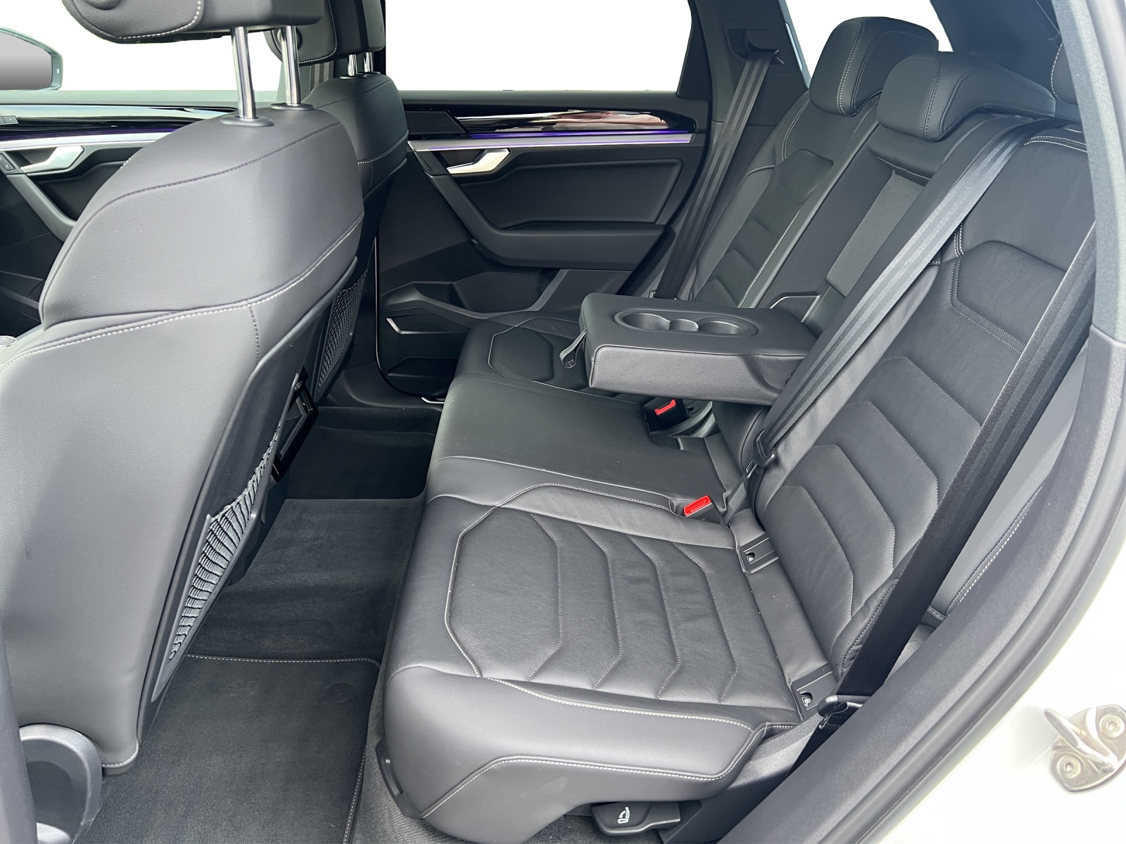 VW Touareg 3.0 TDI R Line Limited Tiptronic-image-13