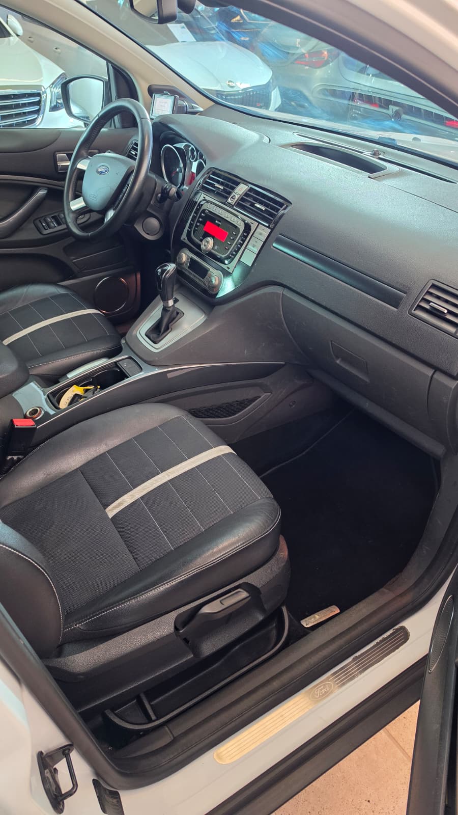 FORD Kuga 2.5 Turbo Titanium 4WD Automatic, Schweizer Fahrzeug, Frisch ab MFK und Frisch ab Service-image-10