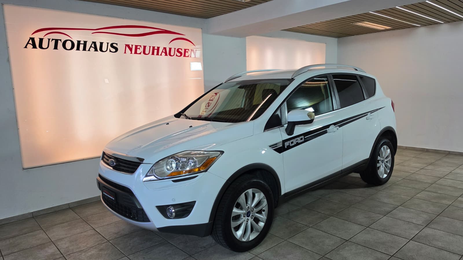 FORD Kuga 2.5 Turbo Titanium 4WD Automatic, Schweizer Fahrzeug, Frisch ab MFK und Frisch ab Service-image-0