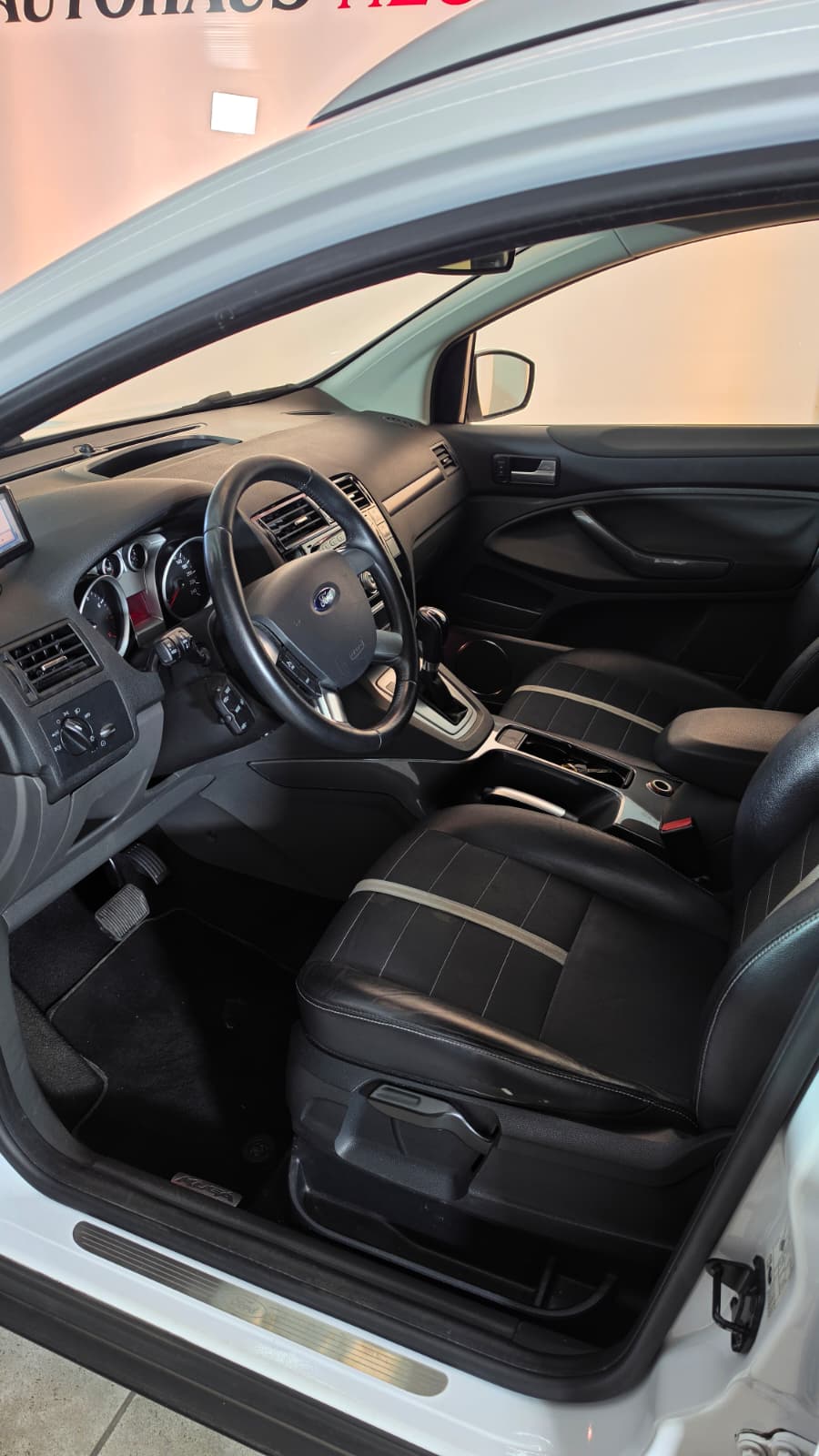 FORD Kuga 2.5 Turbo Titanium 4WD Automatic, Schweizer Fahrzeug, Frisch ab MFK und Frisch ab Service-image-9