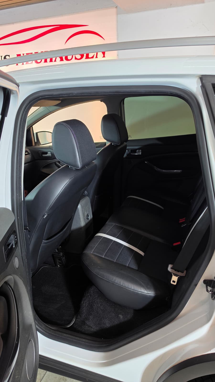 FORD Kuga 2.5 Turbo Titanium 4WD Automatic, Schweizer Fahrzeug, Frisch ab MFK und Frisch ab Service-image-11
