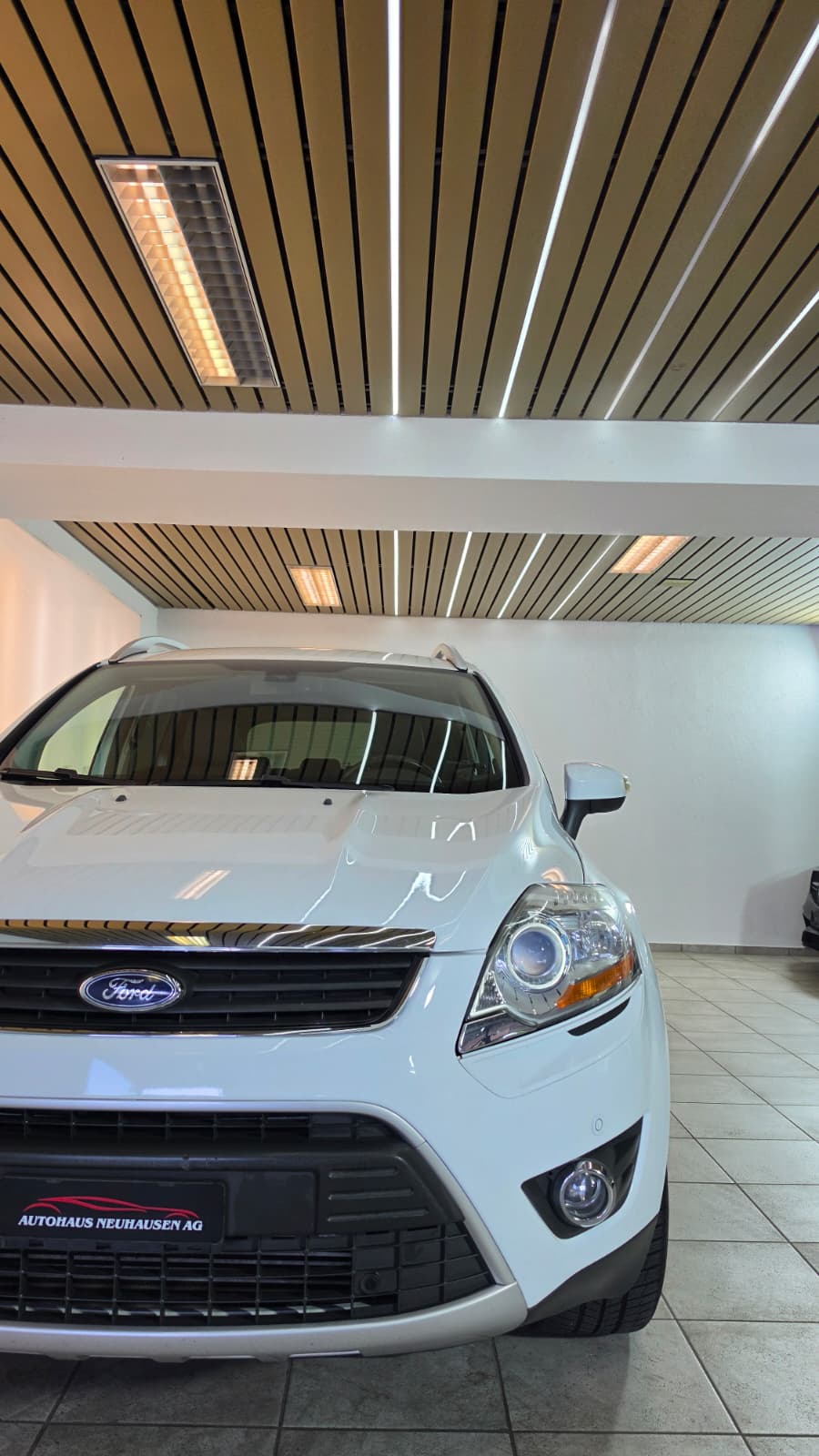 FORD Kuga 2.5 Turbo Titanium 4WD Automatic, Schweizer Fahrzeug, Frisch ab MFK und Frisch ab Service-image-2