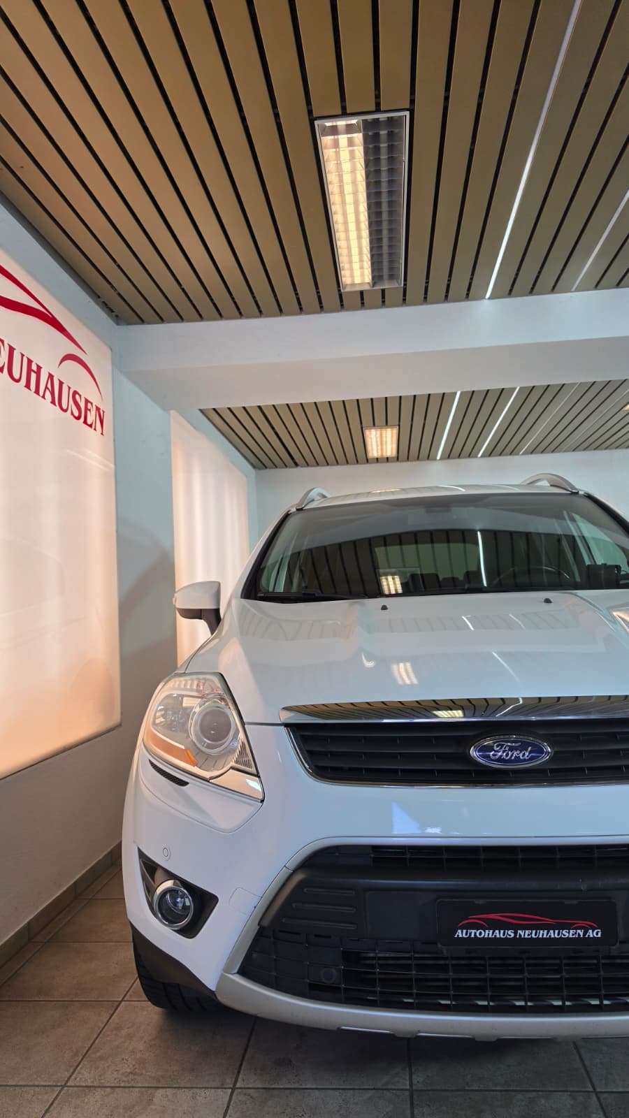 FORD Kuga 2.5 Turbo Titanium 4WD Automatic, Schweizer Fahrzeug, Frisch ab MFK und Frisch ab Service-image-3
