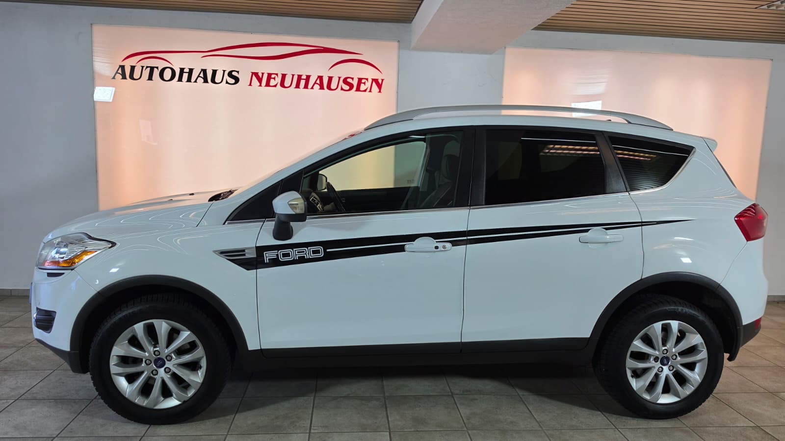 FORD Kuga 2.5 Turbo Titanium 4WD Automatic, Schweizer Fahrzeug, Frisch ab MFK und Frisch ab Service-image-5