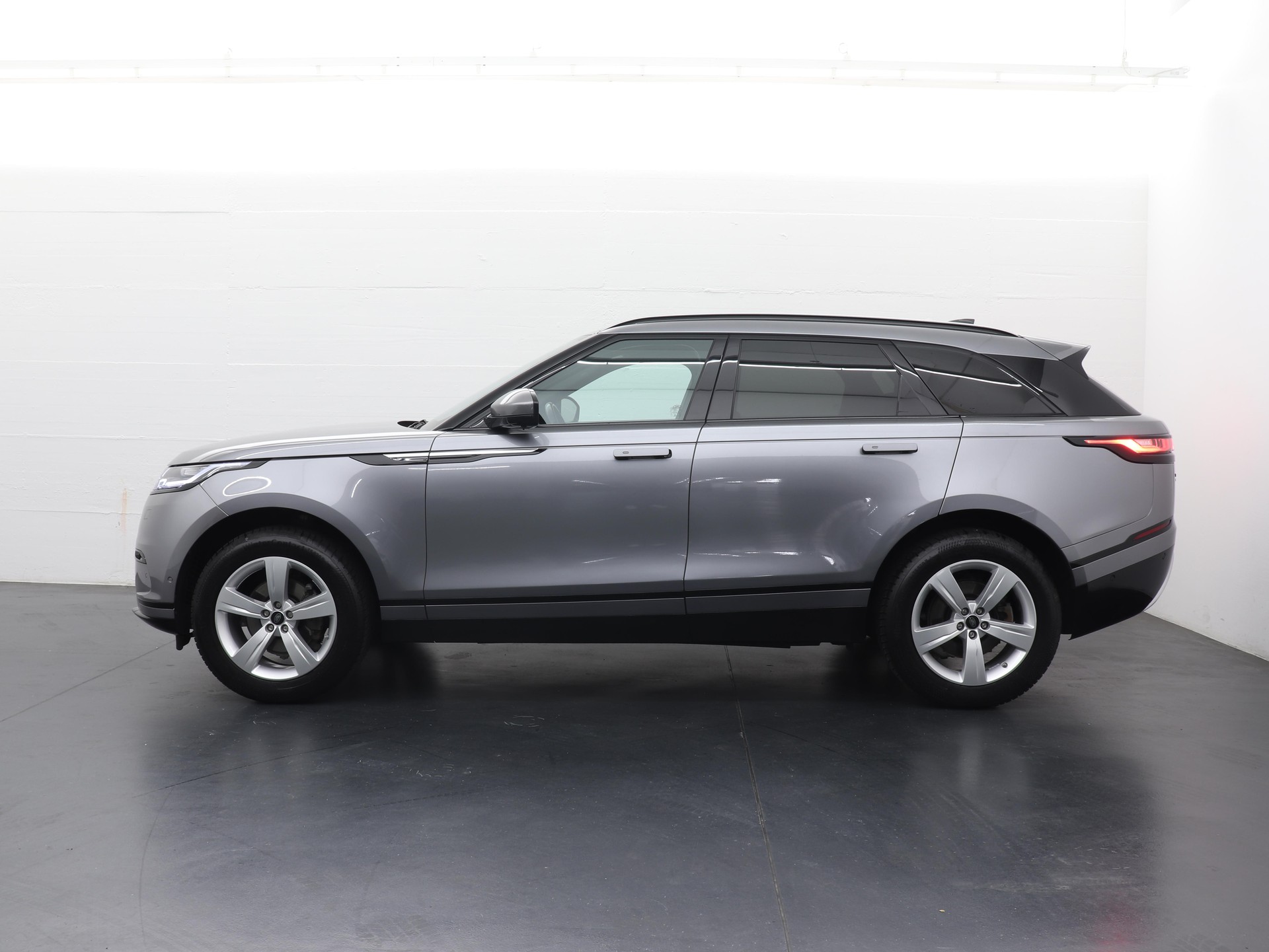 LAND ROVER Range Rover Velar 2.0 T S-image-3