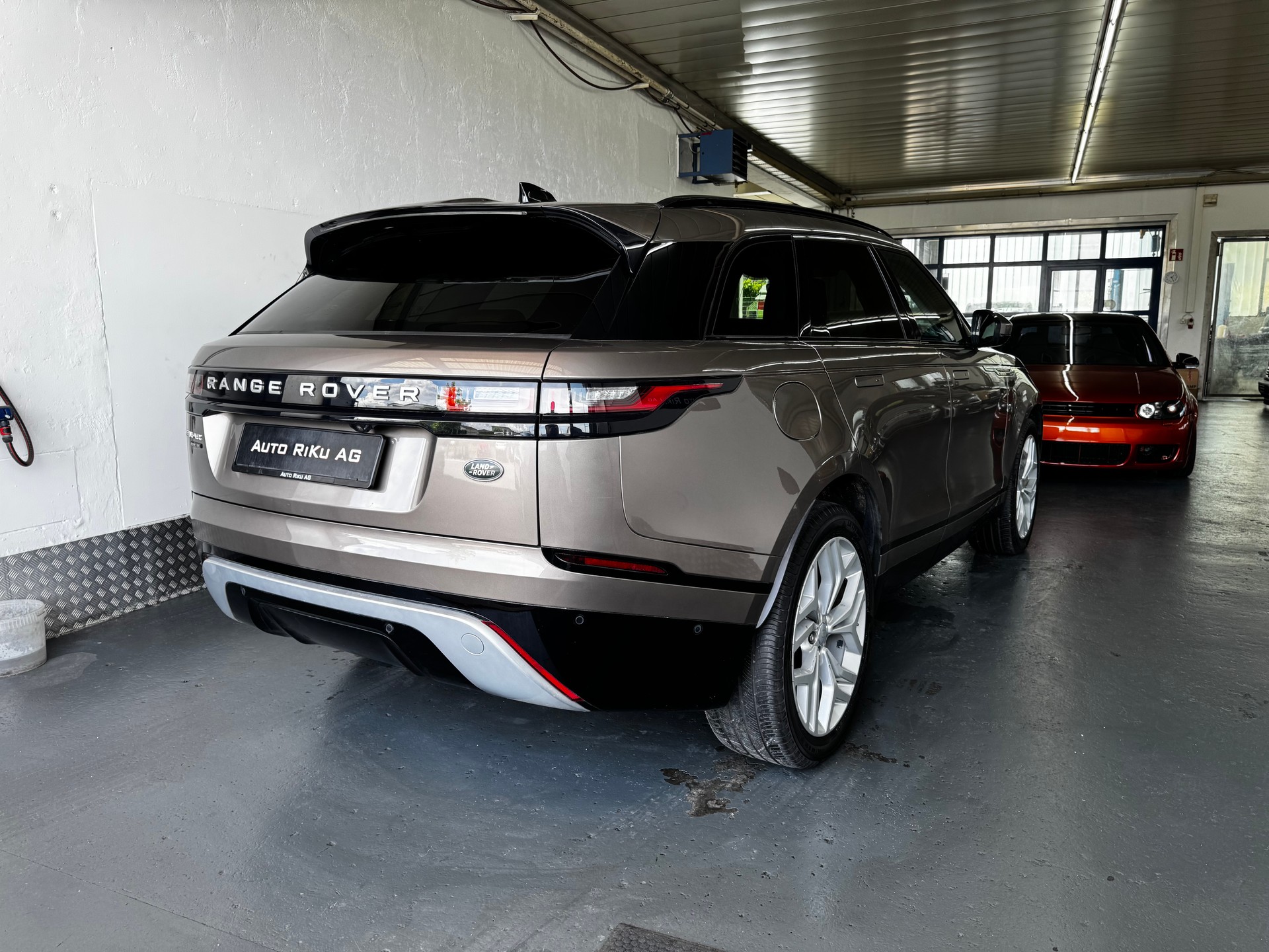 LAND ROVER Range Rover Velar R-Dynamic D 240 HSE Automatic-image-8