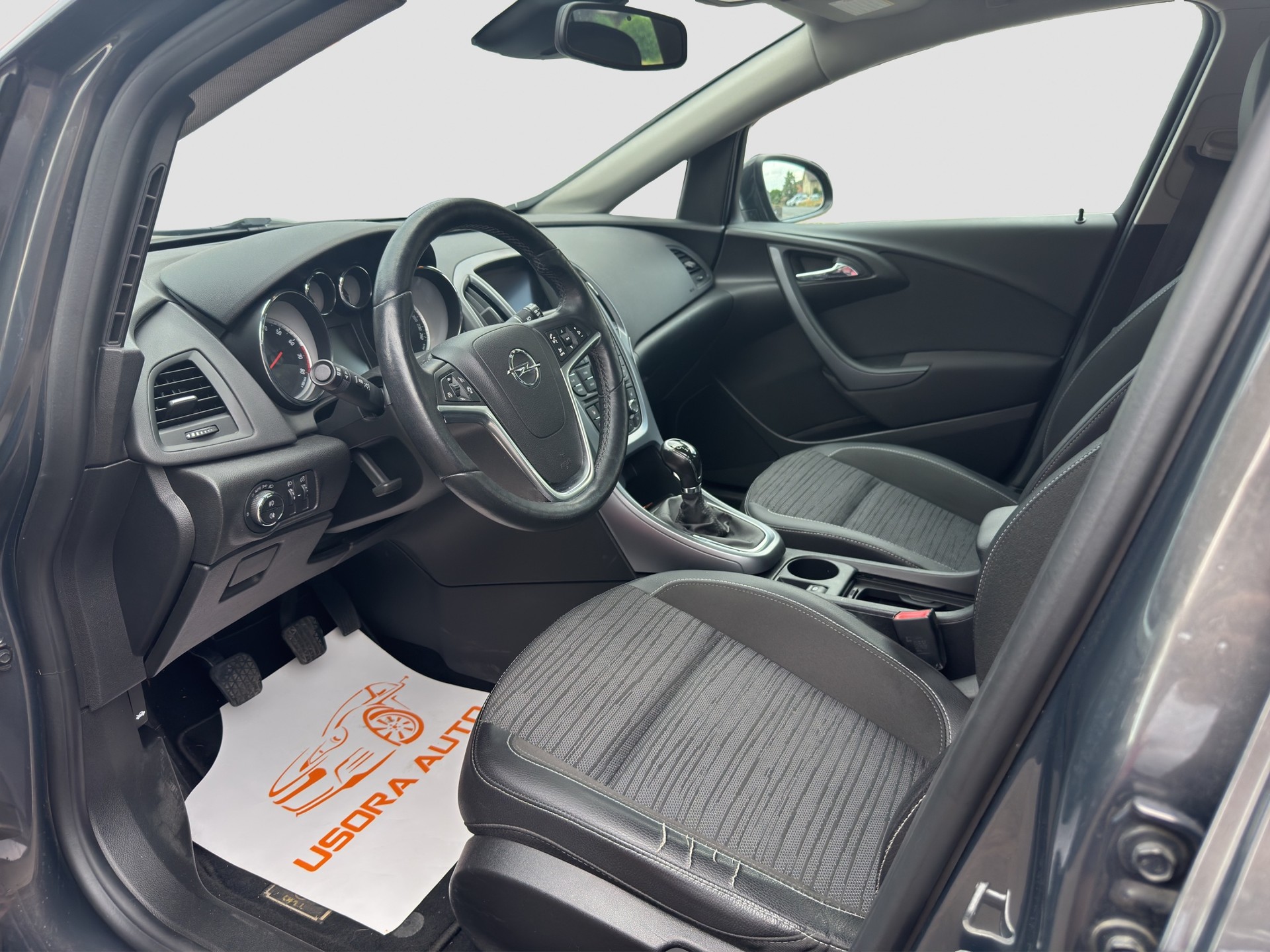 OPEL Astra SportsTourer 1.4i 16V Turbo-image-14